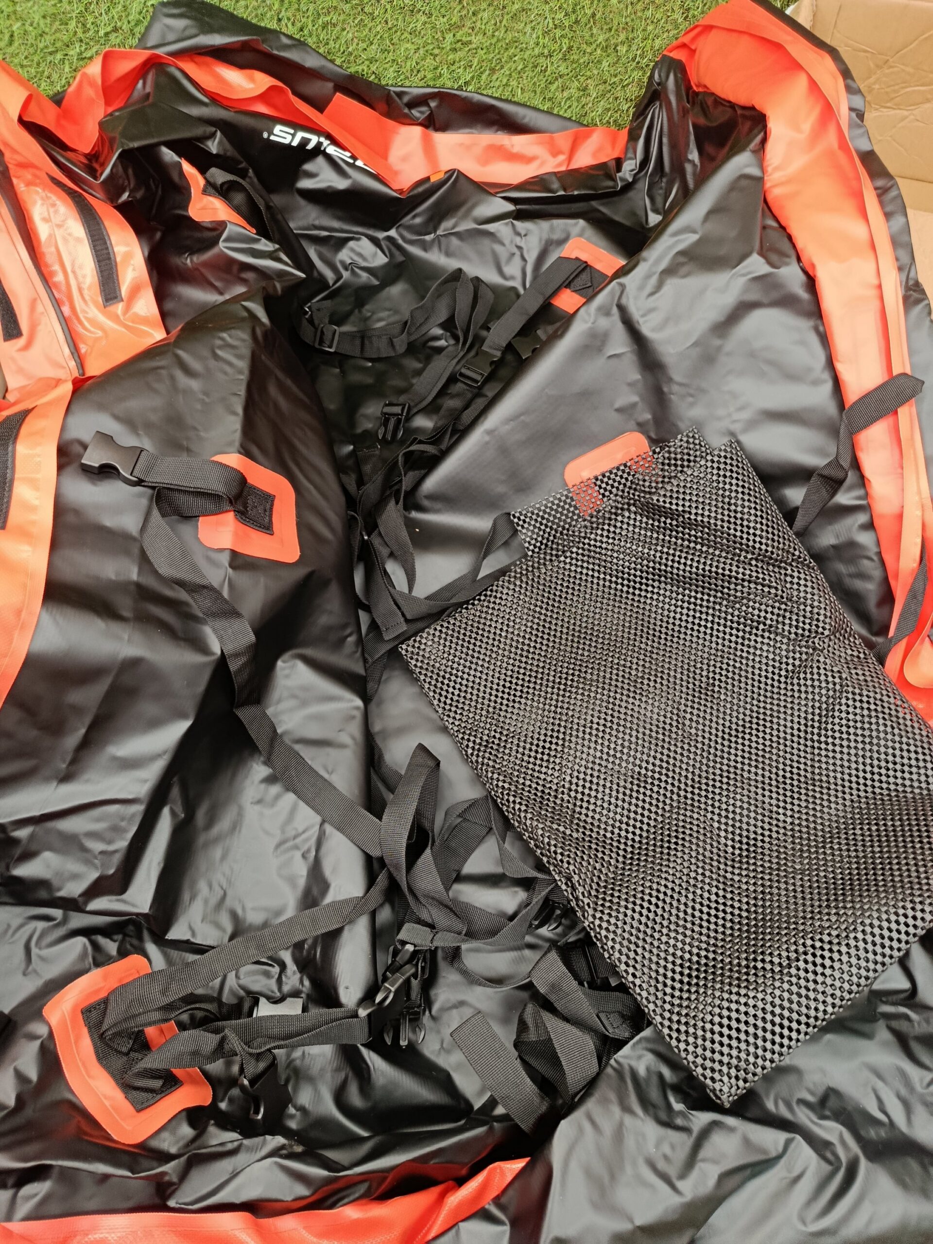 COSTWAY BG51853OR Cofre de techo impermeable - Imagen 5