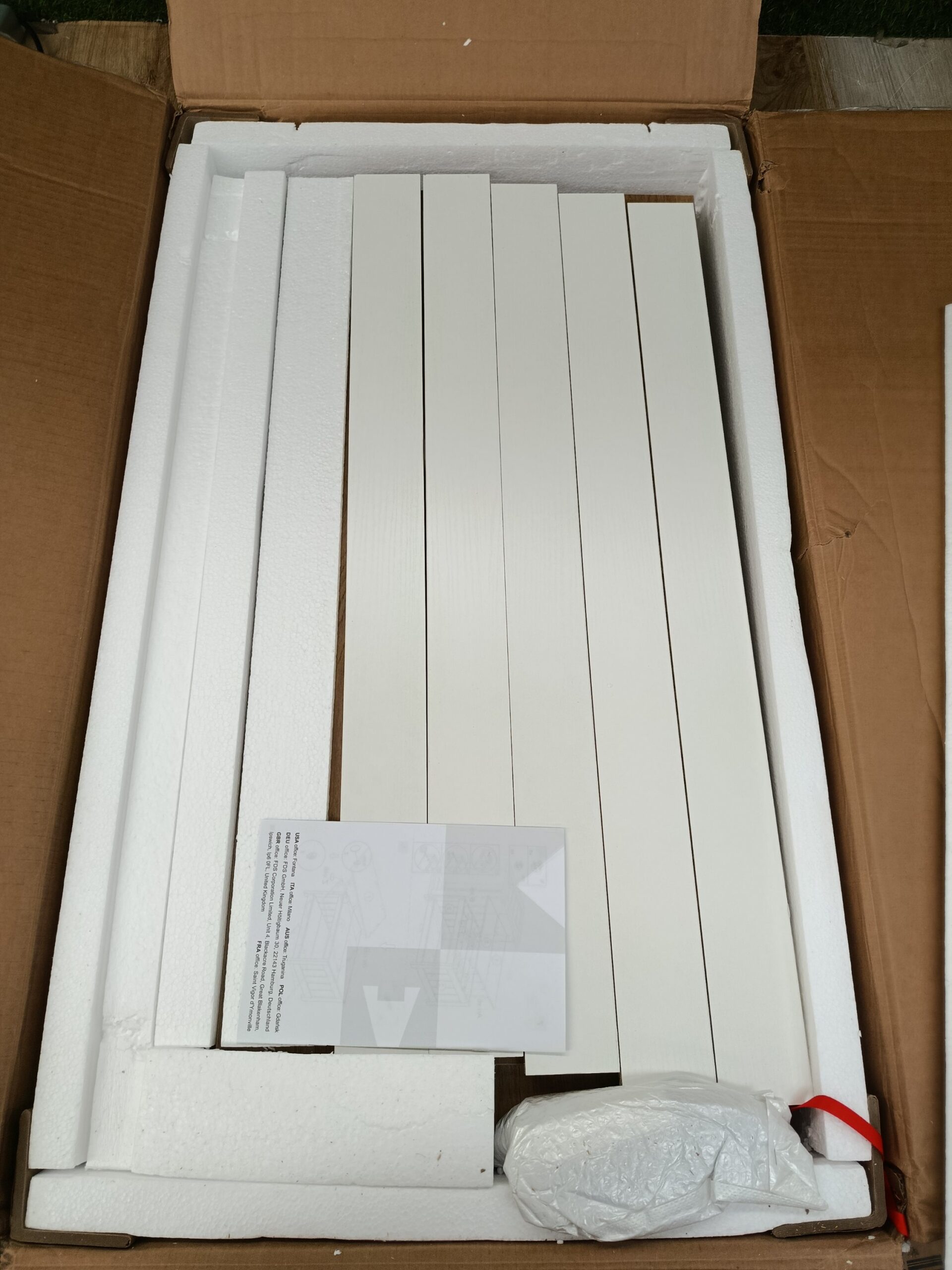 COSTWAY JV12623NA Mesa centro de madera natural y blanca - Imagen 3