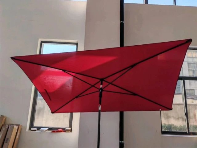 COSTWAY NP12366WN Sombrilla rectangular roja para balcón o jardín