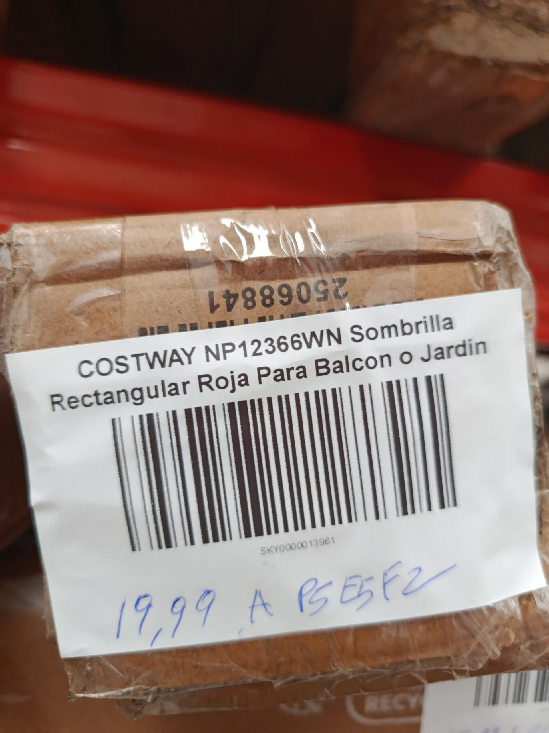 COSTWAY NP12366WN Sombrilla rectangular roja para balcón o jardín - Imagen 7