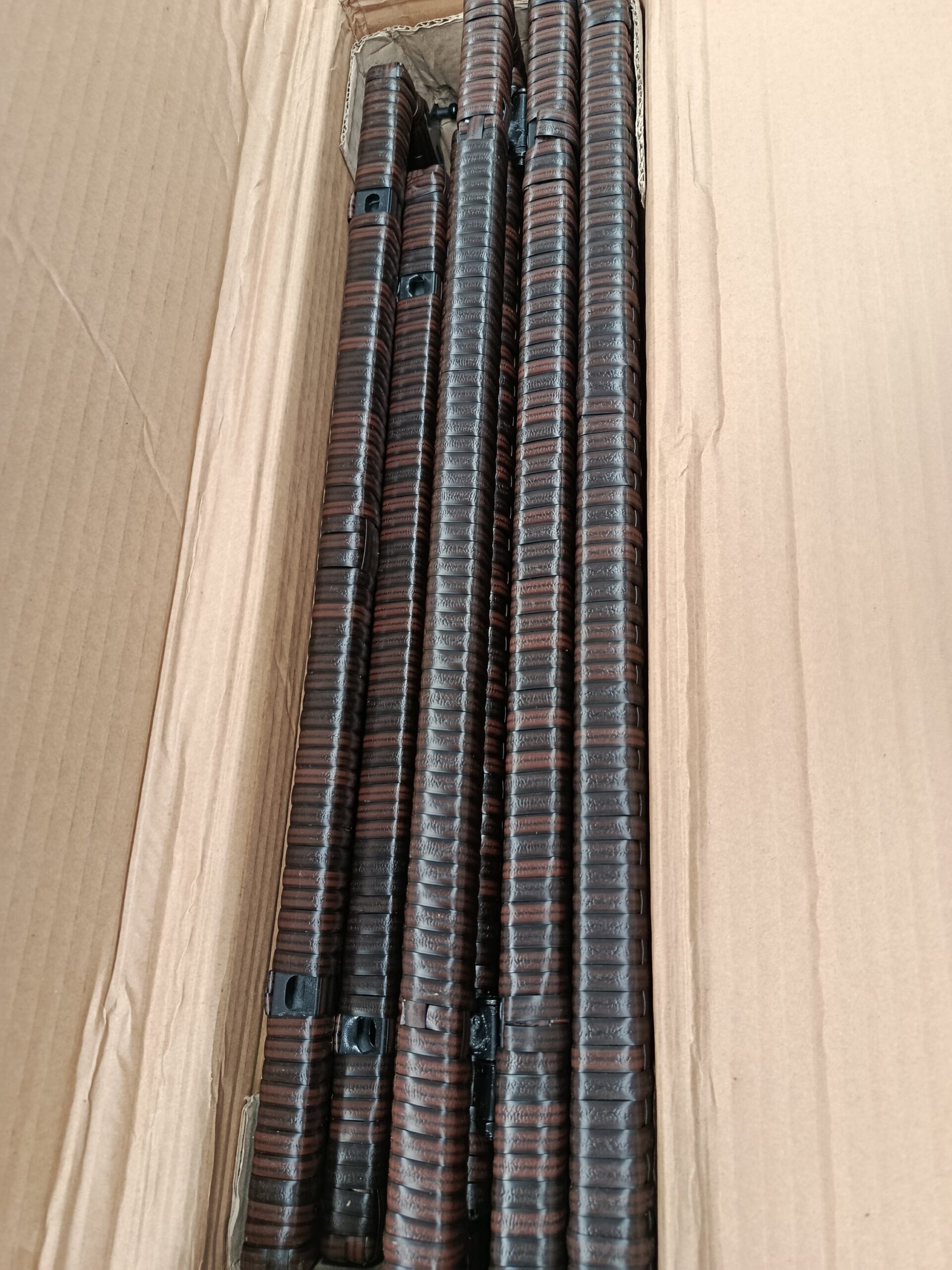 COSTWAY HW71006BN Caja de almacenamiento exterior de mimbre de polietileno de 2 niveles - Imagen 3