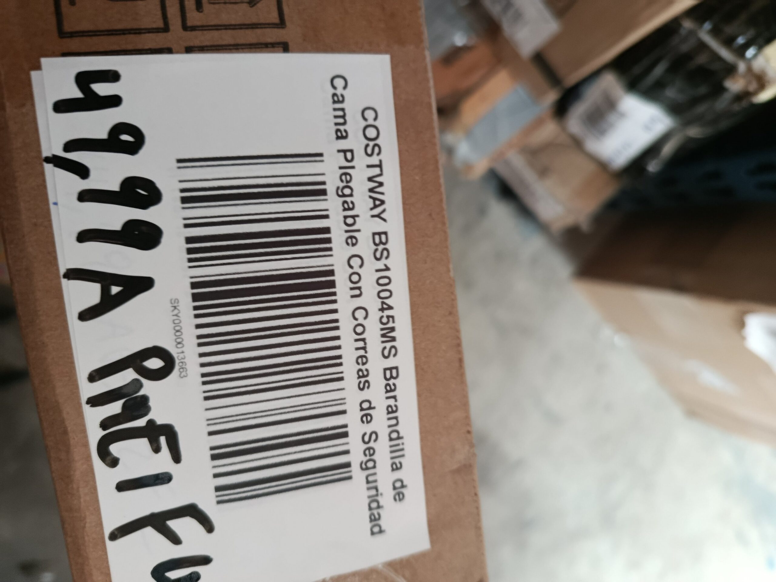 COSTWAY BS10045MS Barandilla de Cama Plegable Con Correas de Seguridad - Imagen 9