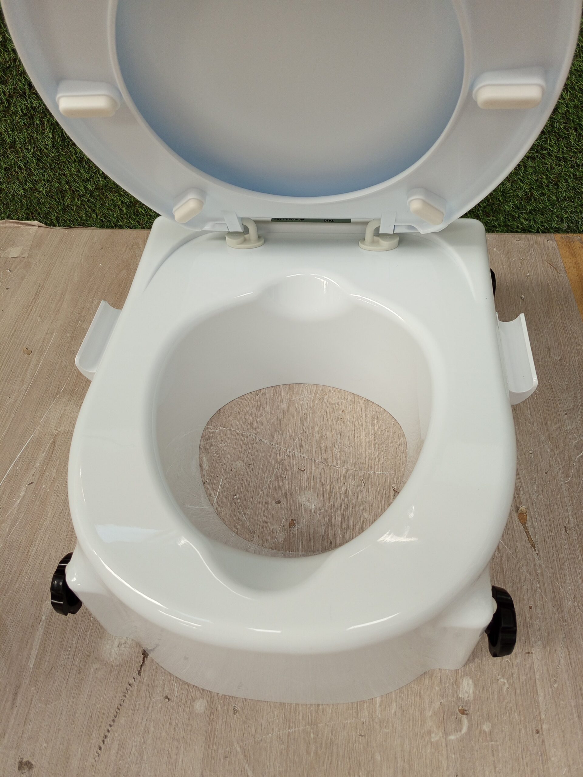 Elevador WC Con tapa - Imagen 6