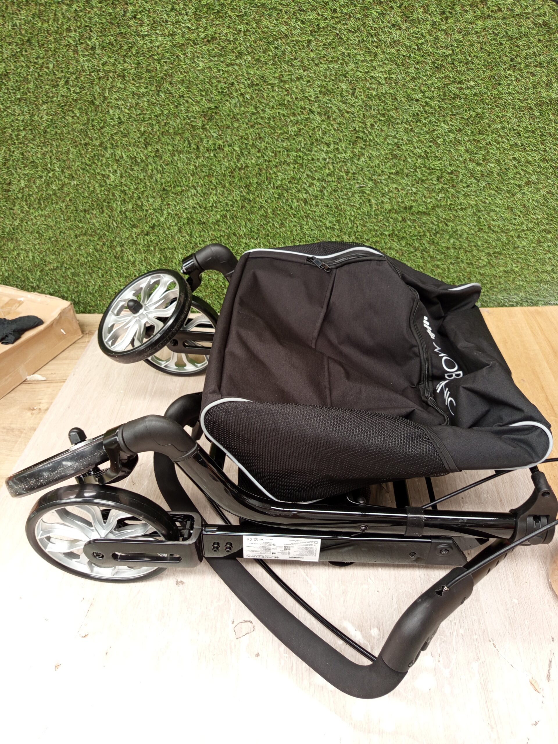 Andador Para La Compra Con Mochila Mobiclinic - Imagen 6