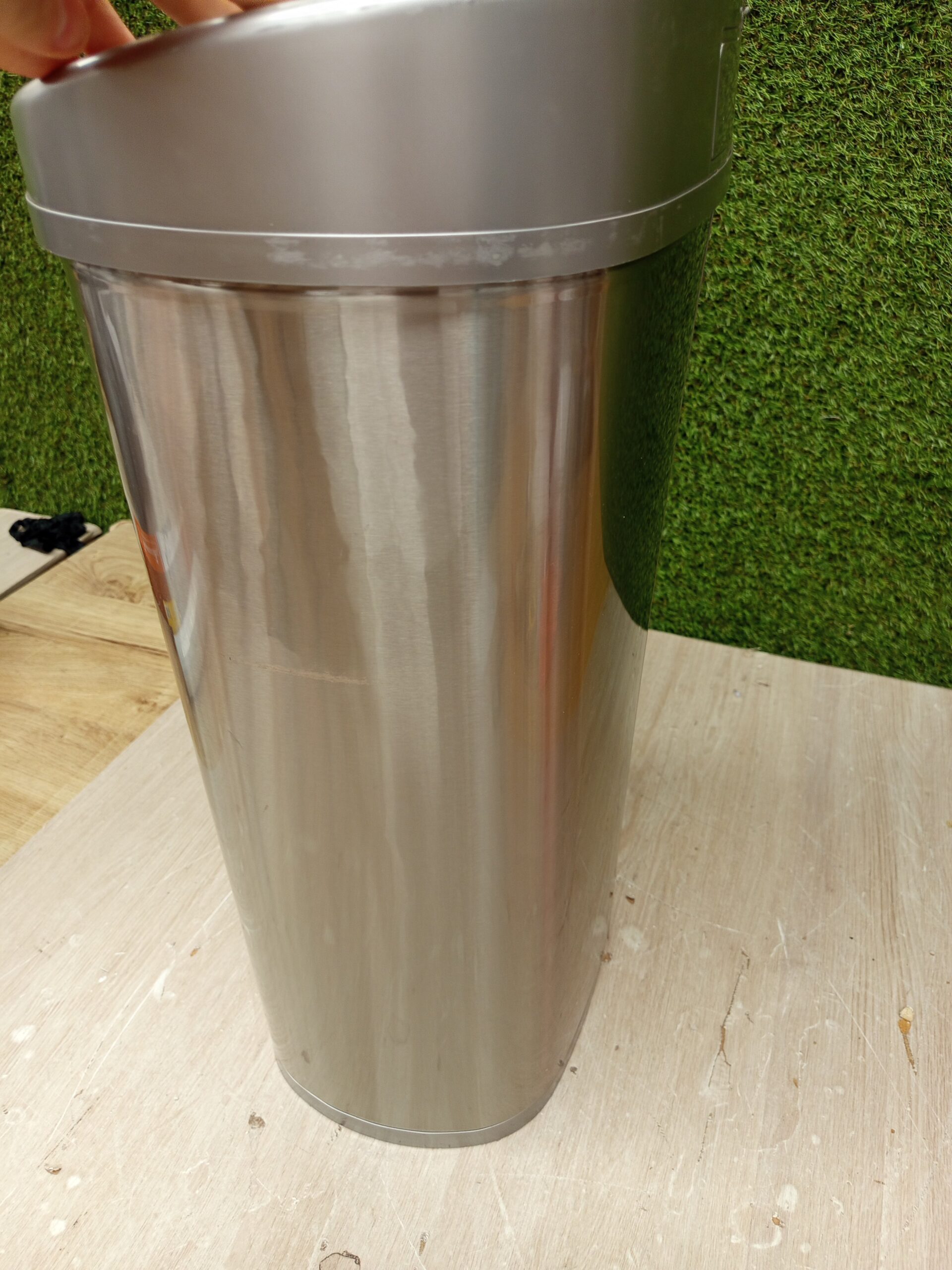 Amazon Basics Cubo de basura - Imagen 4