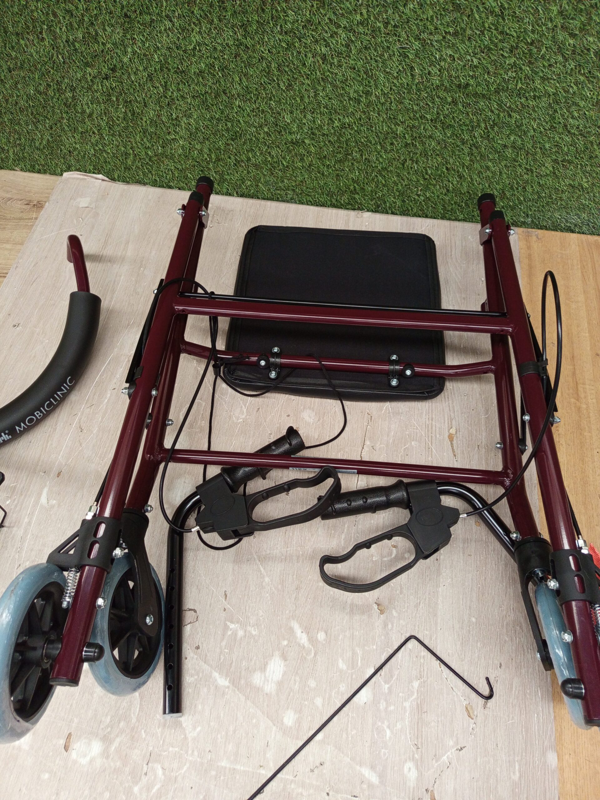 Mobiclinic Andador Plegable, Ligero - Imagen 4