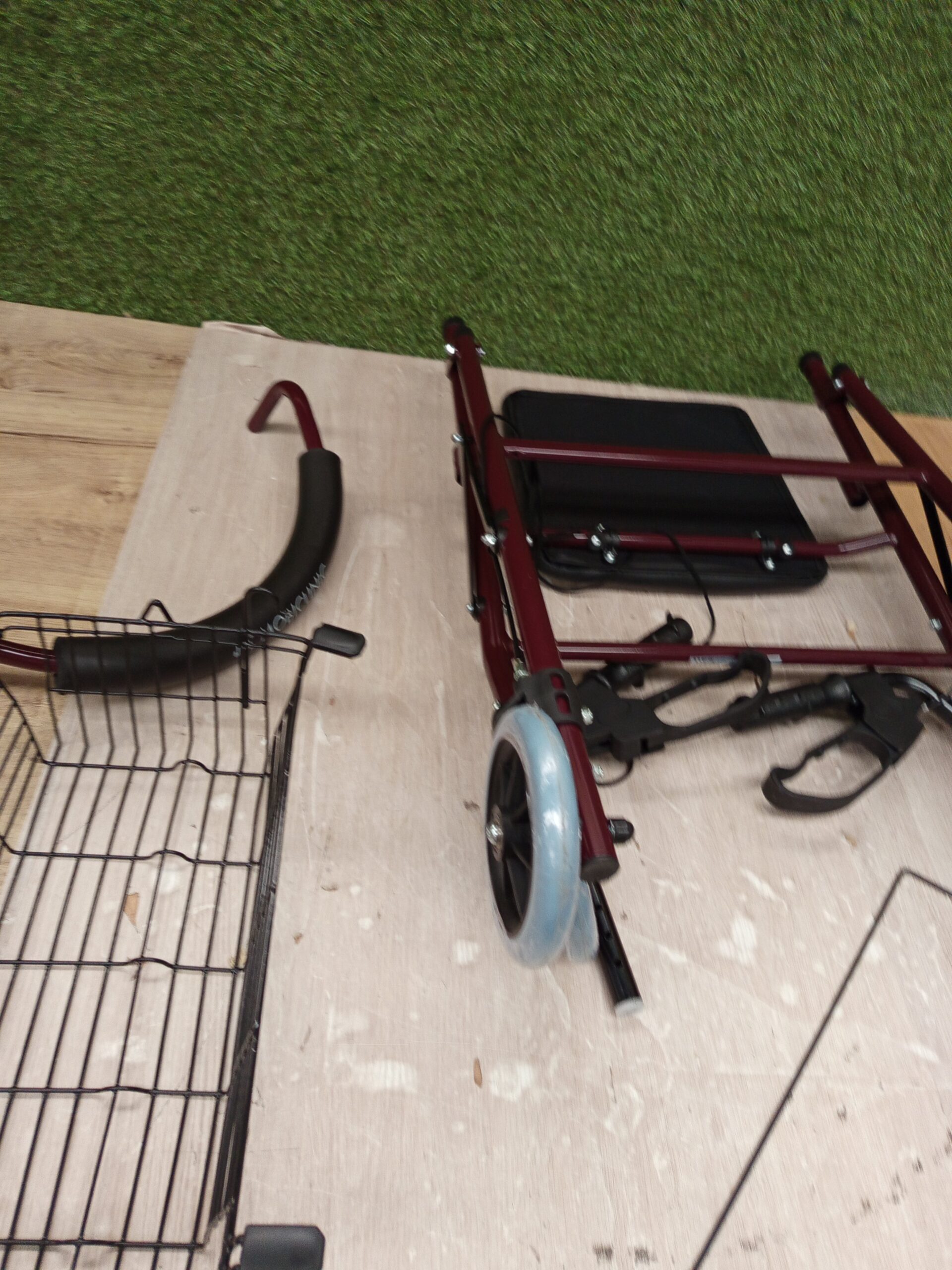 Mobiclinic Andador Plegable, Ligero - Imagen 5