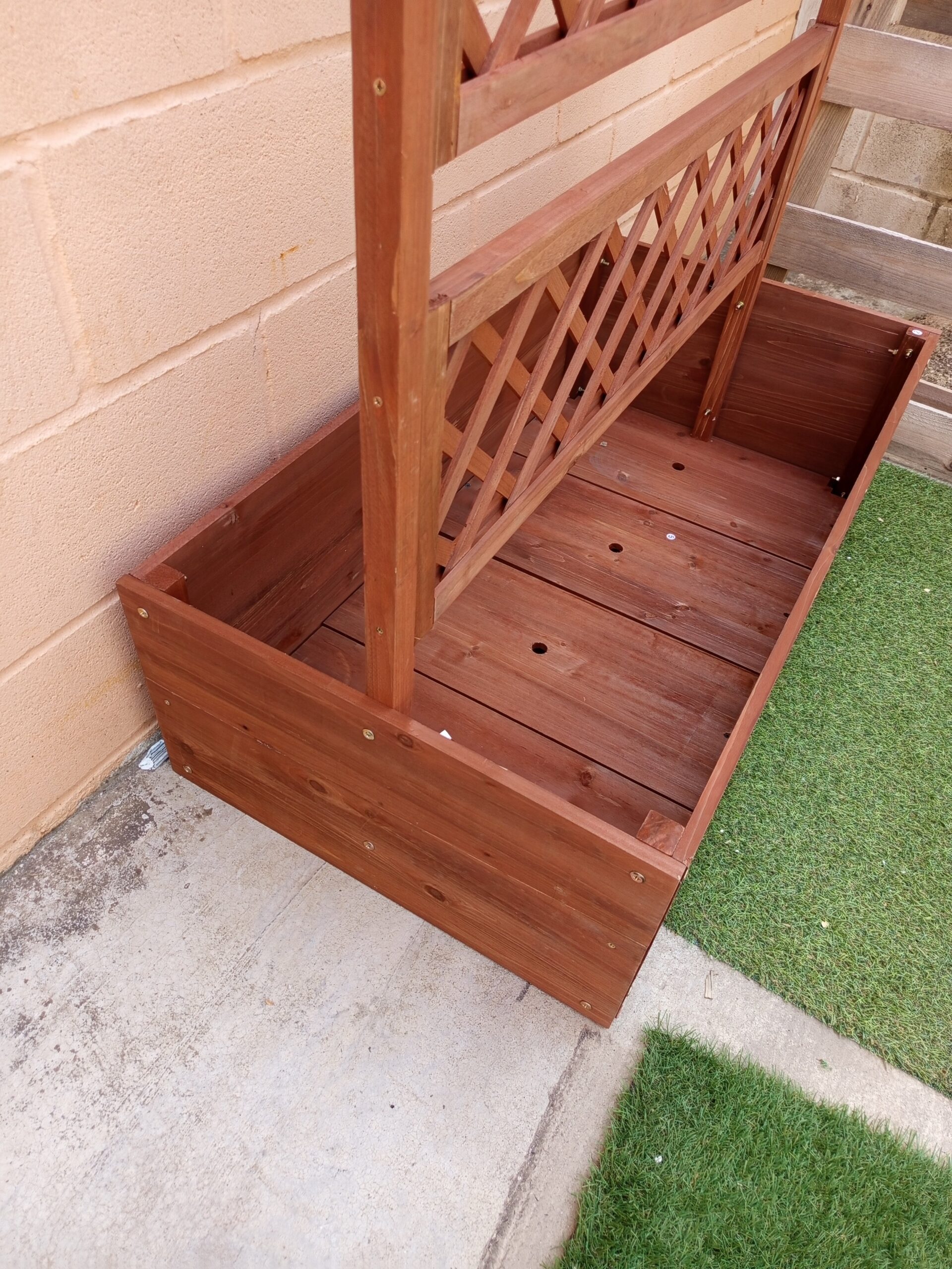 Costway Jardinera elevada de madera con celosía - Marrón - Imagen 4