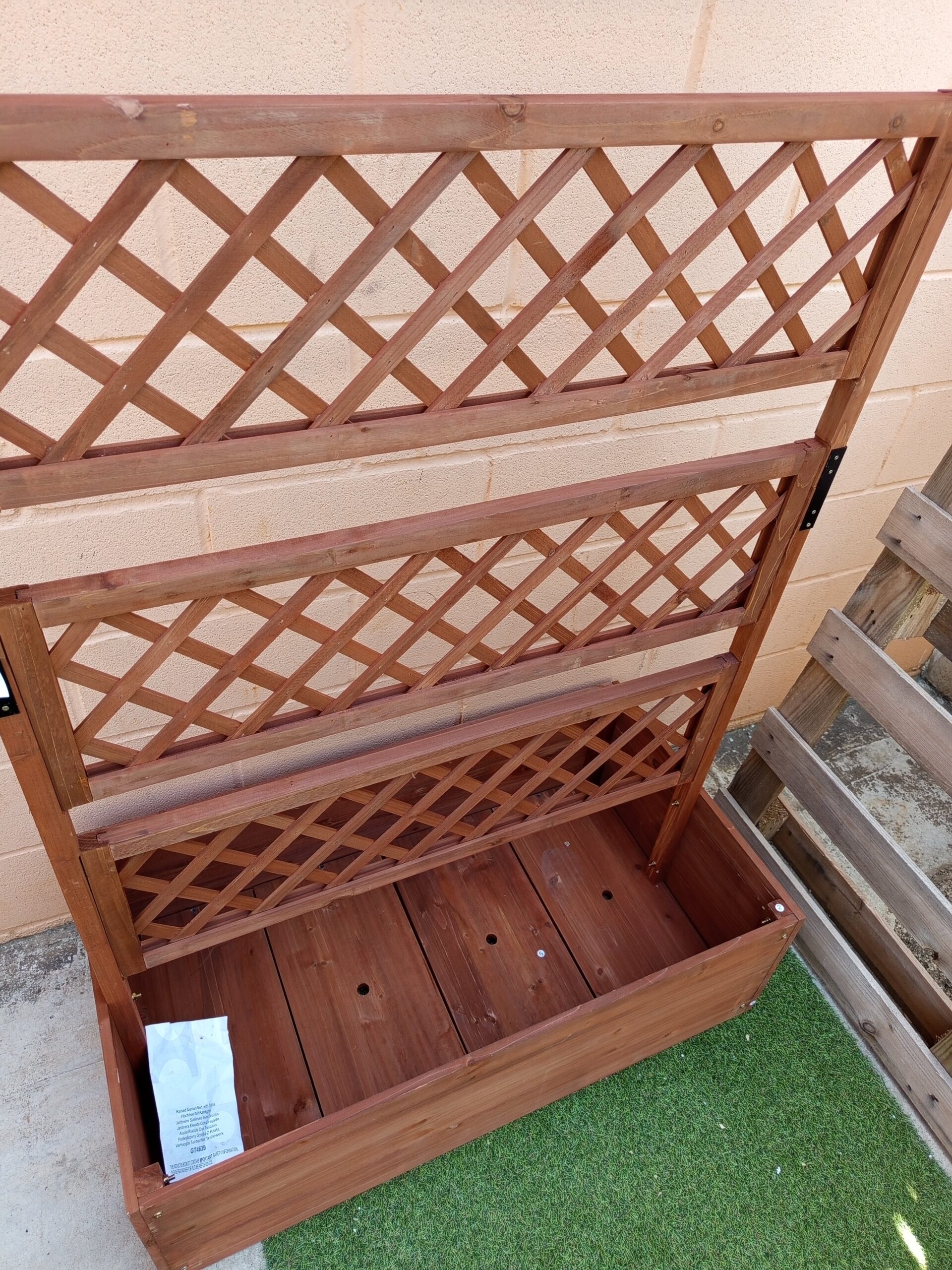Costway Jardinera elevada de madera con celosía - Marrón - Imagen 3