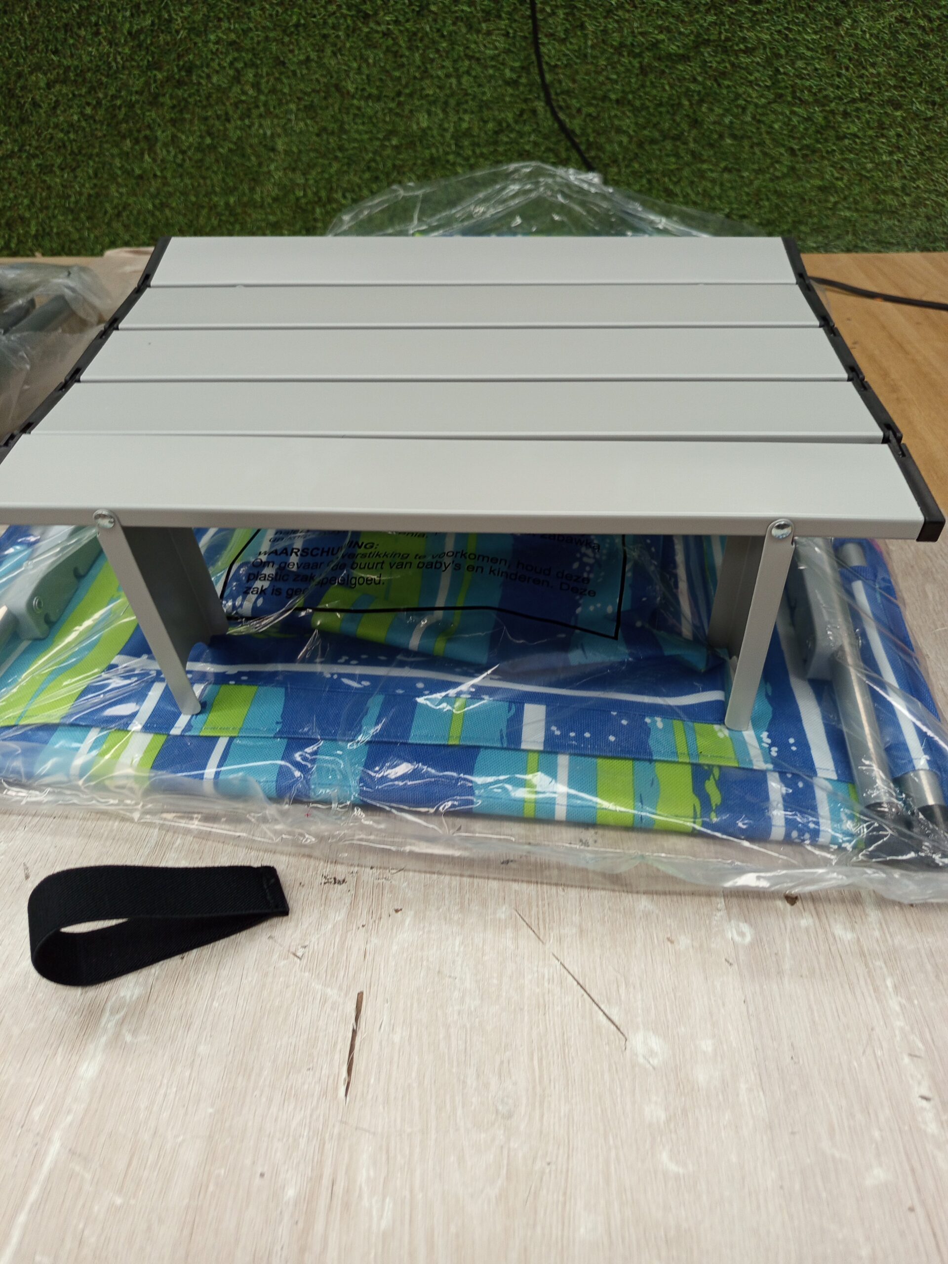 Costway Set de 2 Tumbonas Plegables y Mesa - Imagen 5