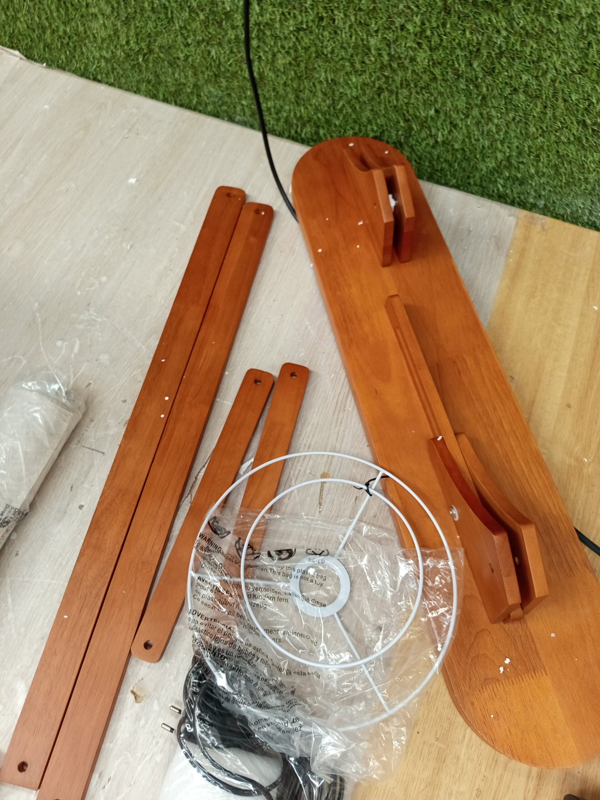 COSTWAY Lámpara de Pie Madera - Imagen 4