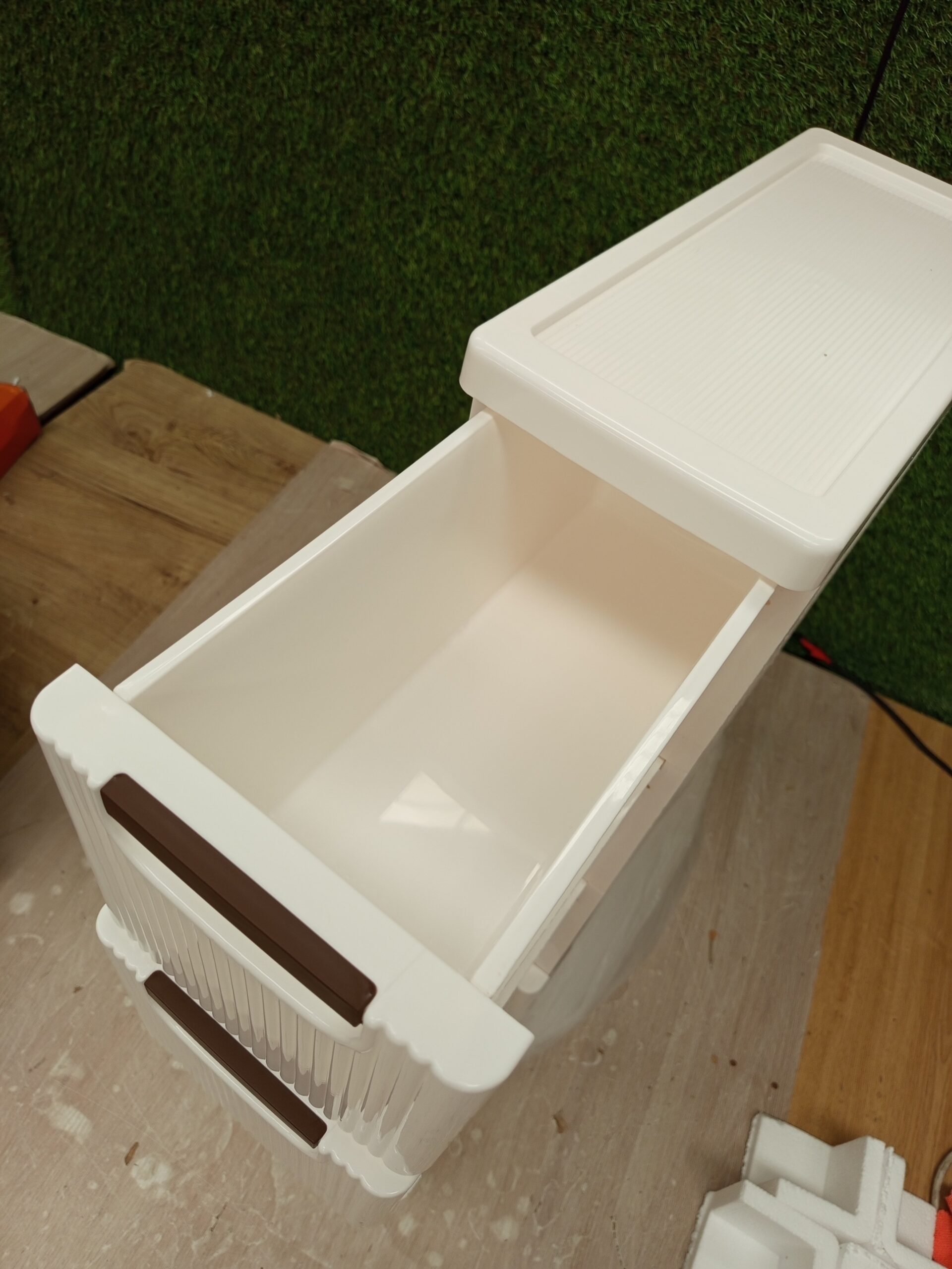 Armario estrecho blanco de 4 cajones Costway - Imagen 8