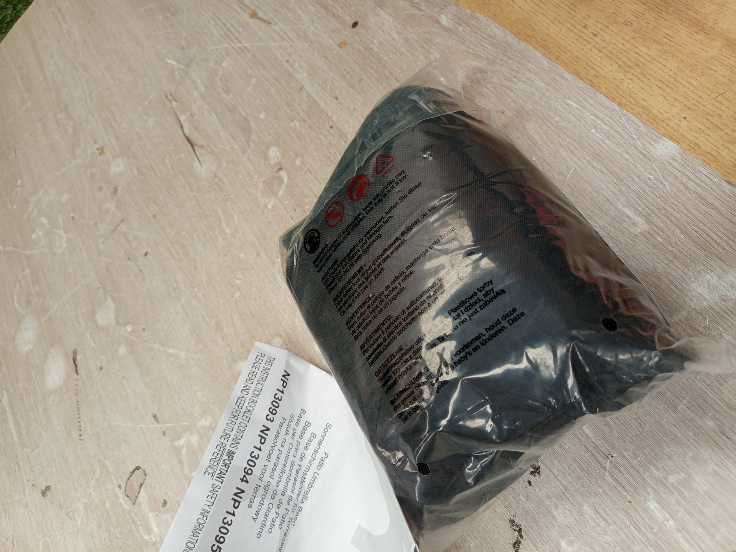 Costway Bolsa de contrapeso para sombrilla - Imagen 3