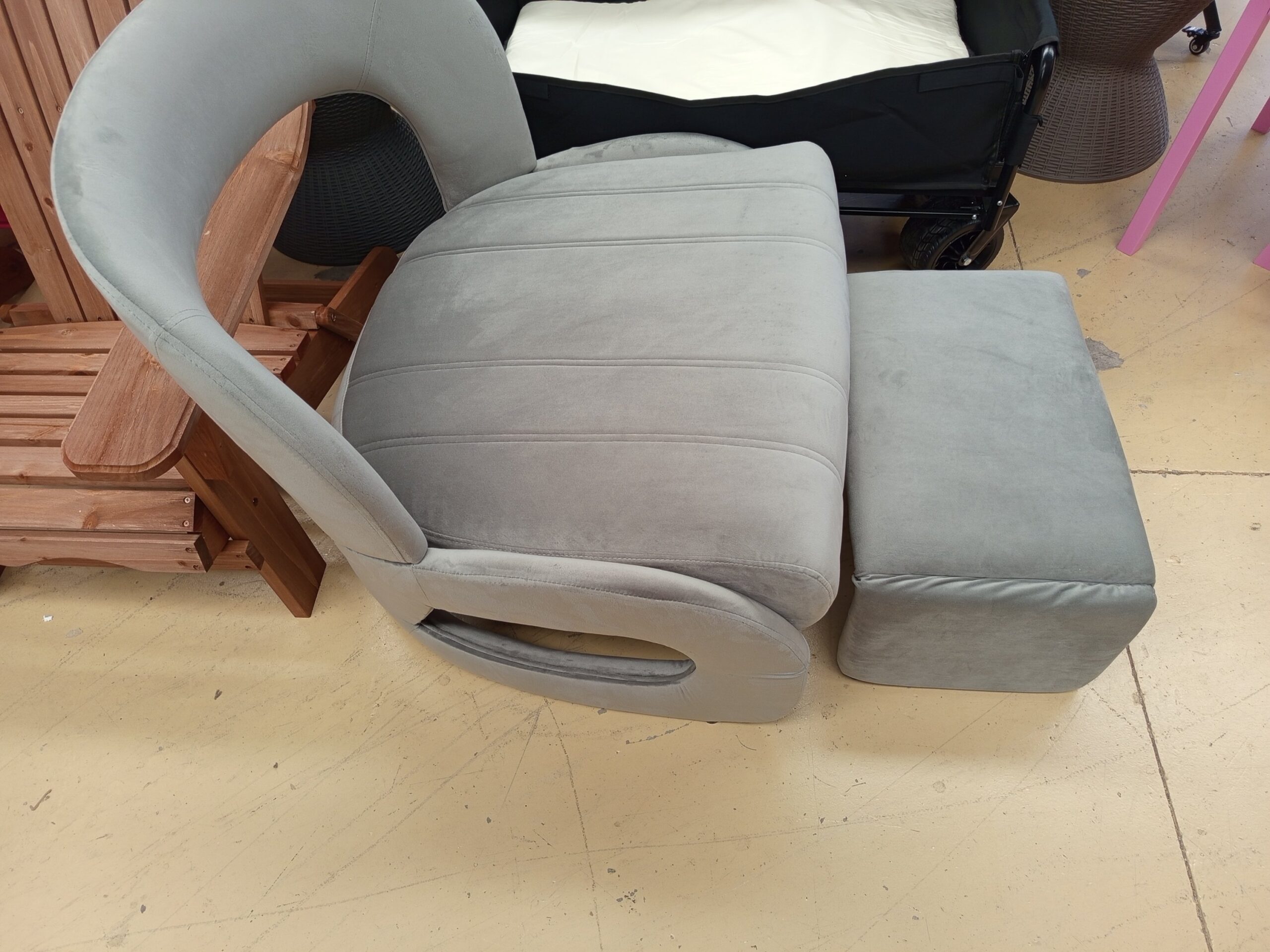 Sillón auxiliar gris Costway con otomana - Imagen 2