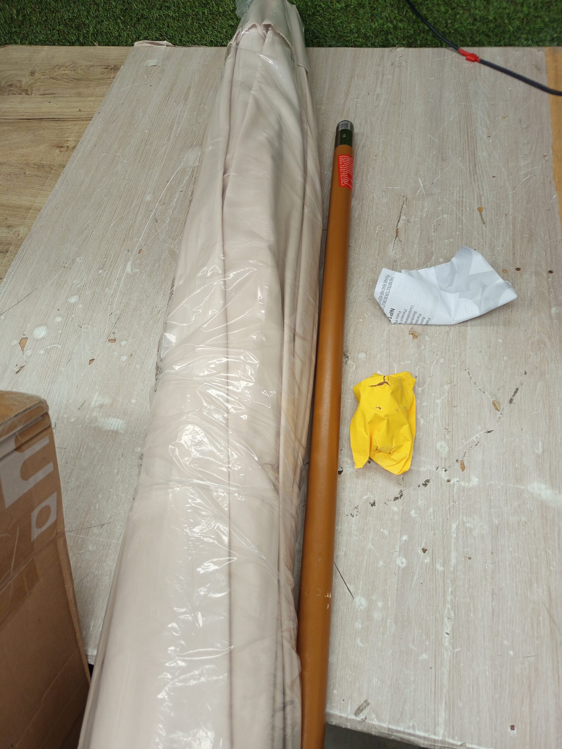 Costway Sombrilla de madera inclinable - Imagen 5