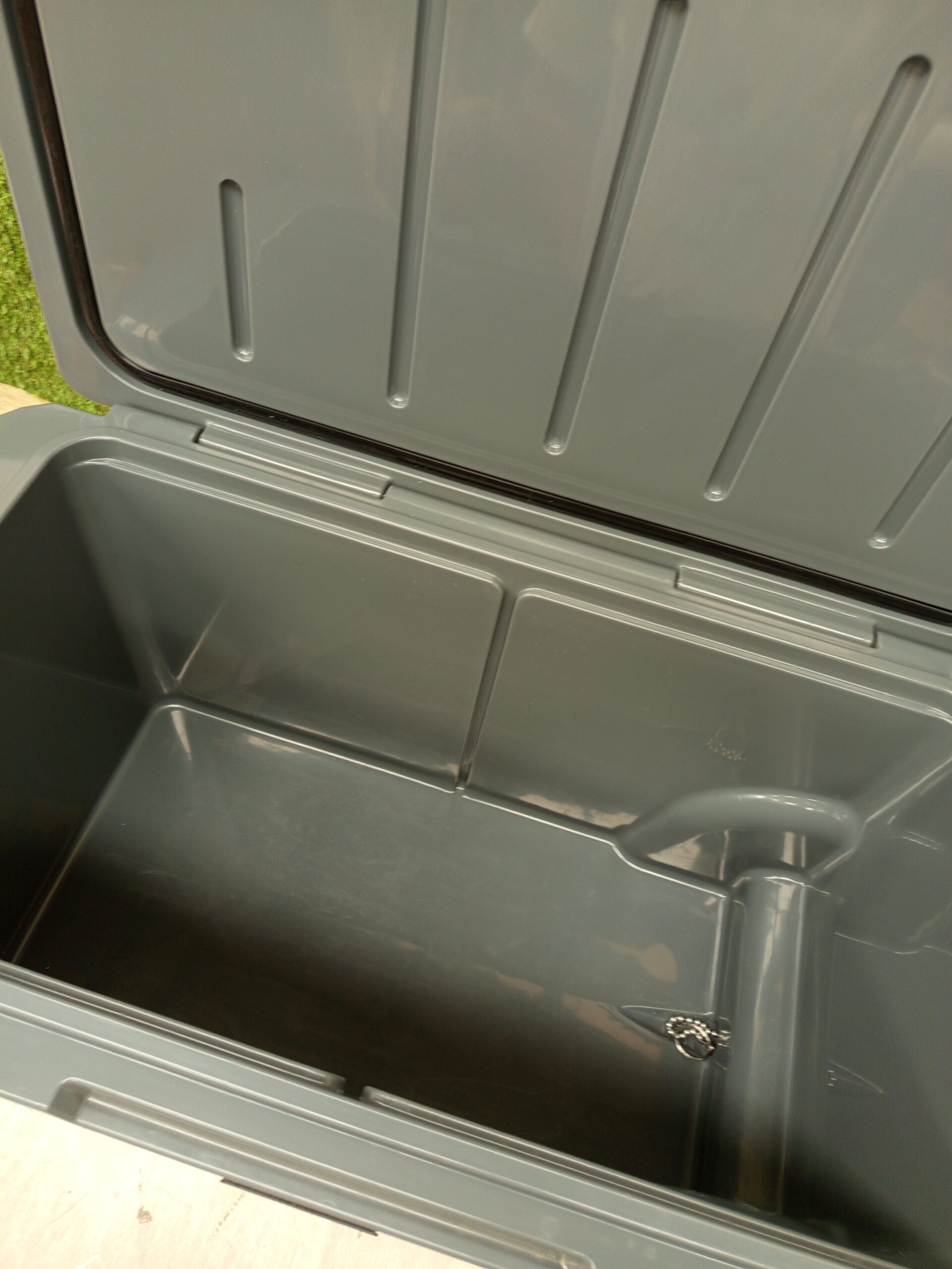 Costway Caja aislante de 71 litros con abridor de botellas - Imagen 3