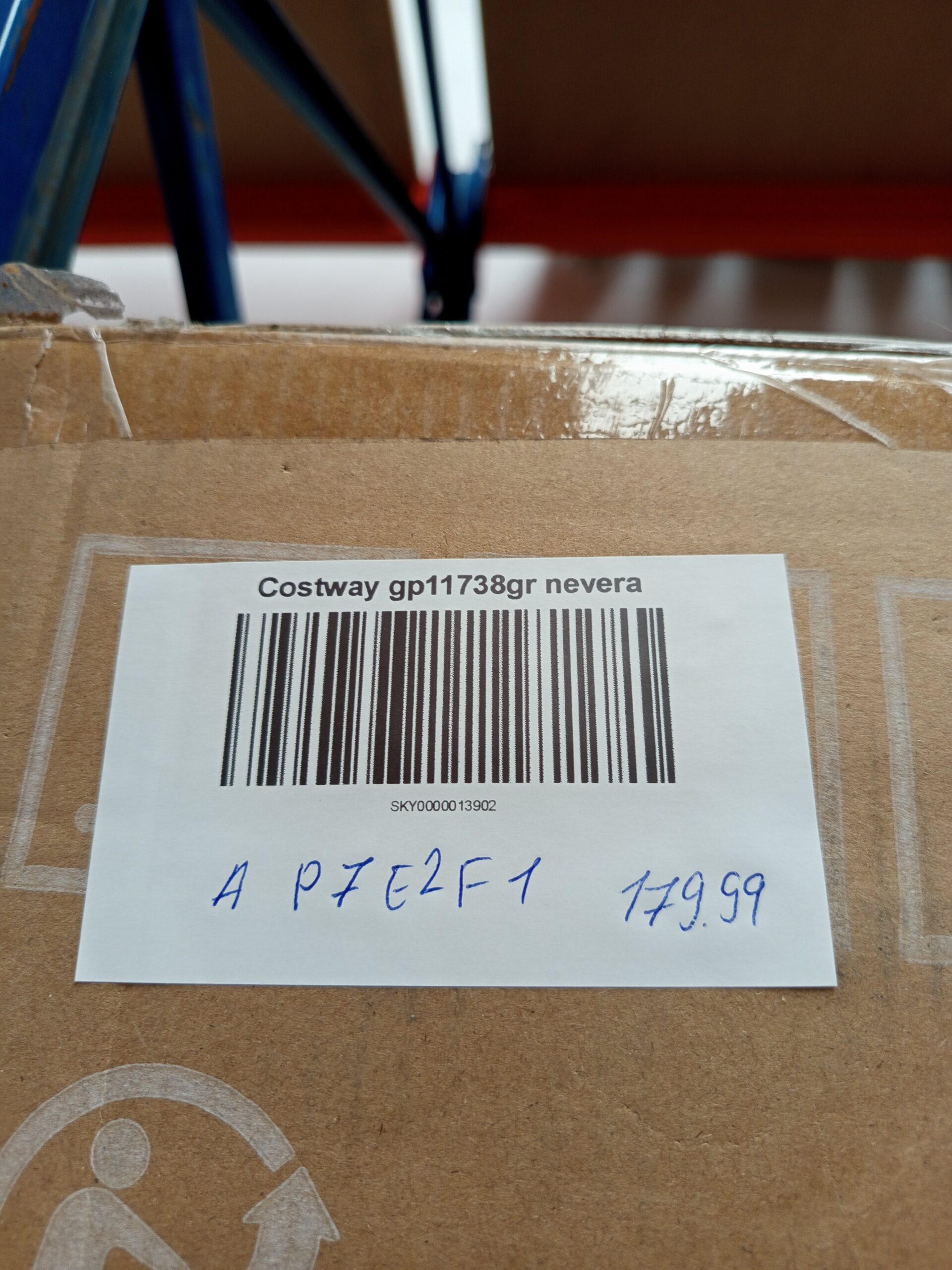 Costway Caja aislante de 71 litros con abridor de botellas - Imagen 8