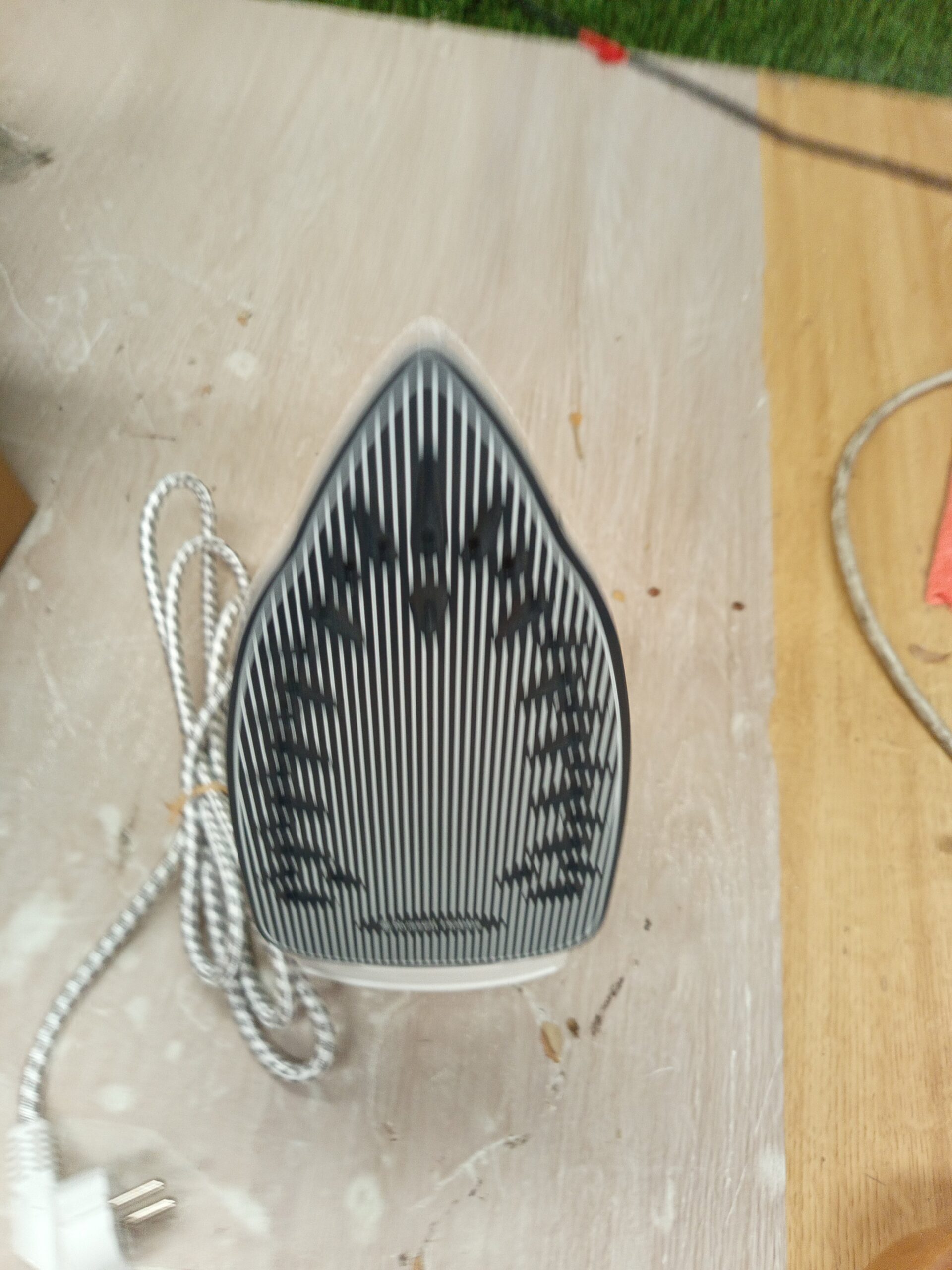 Russell Hobbs Plancha de Vapor Steam Glide Pro - Imagen 9