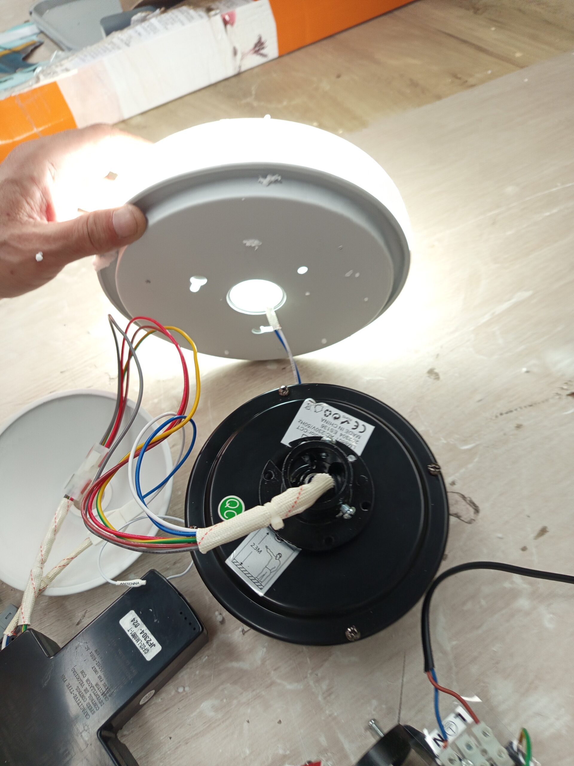 Ventilador de techo con luz silencioso. - Imagen 2