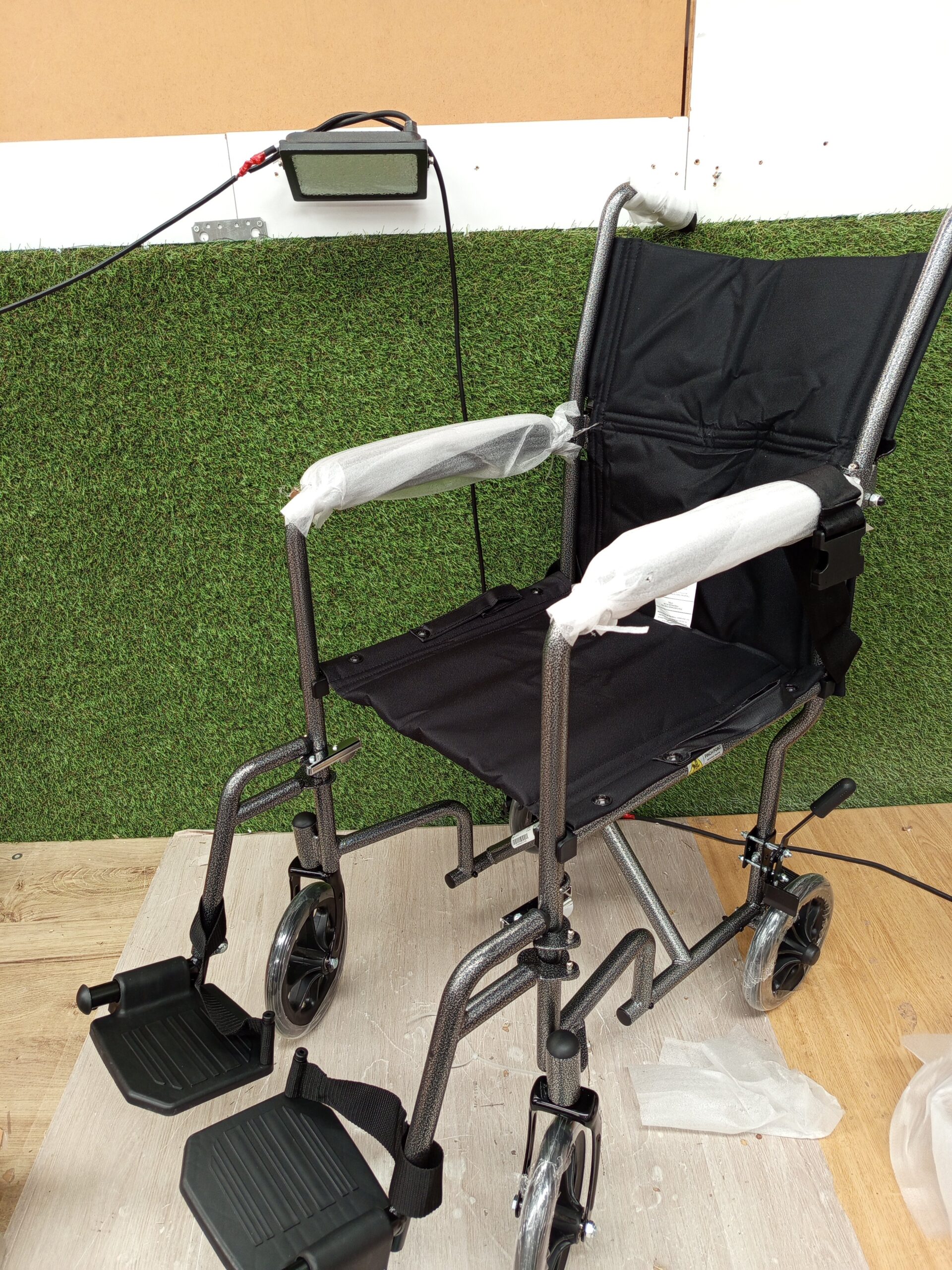 Silla de Ruedas Estrecha para Casa - Imagen 7