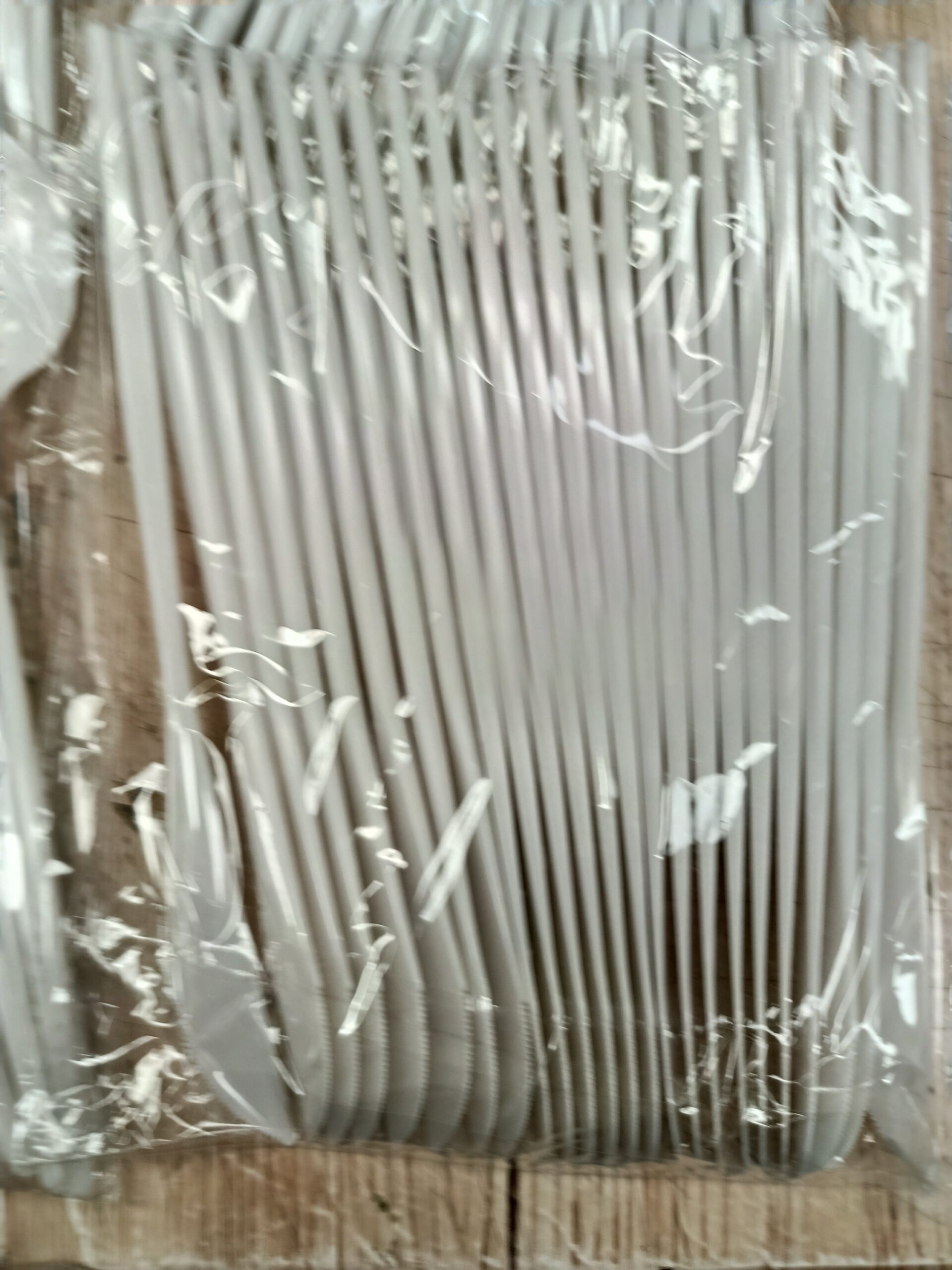 JUEGO DE PLATOS Y COBIERTOS DESECHABLES - Imagen 7