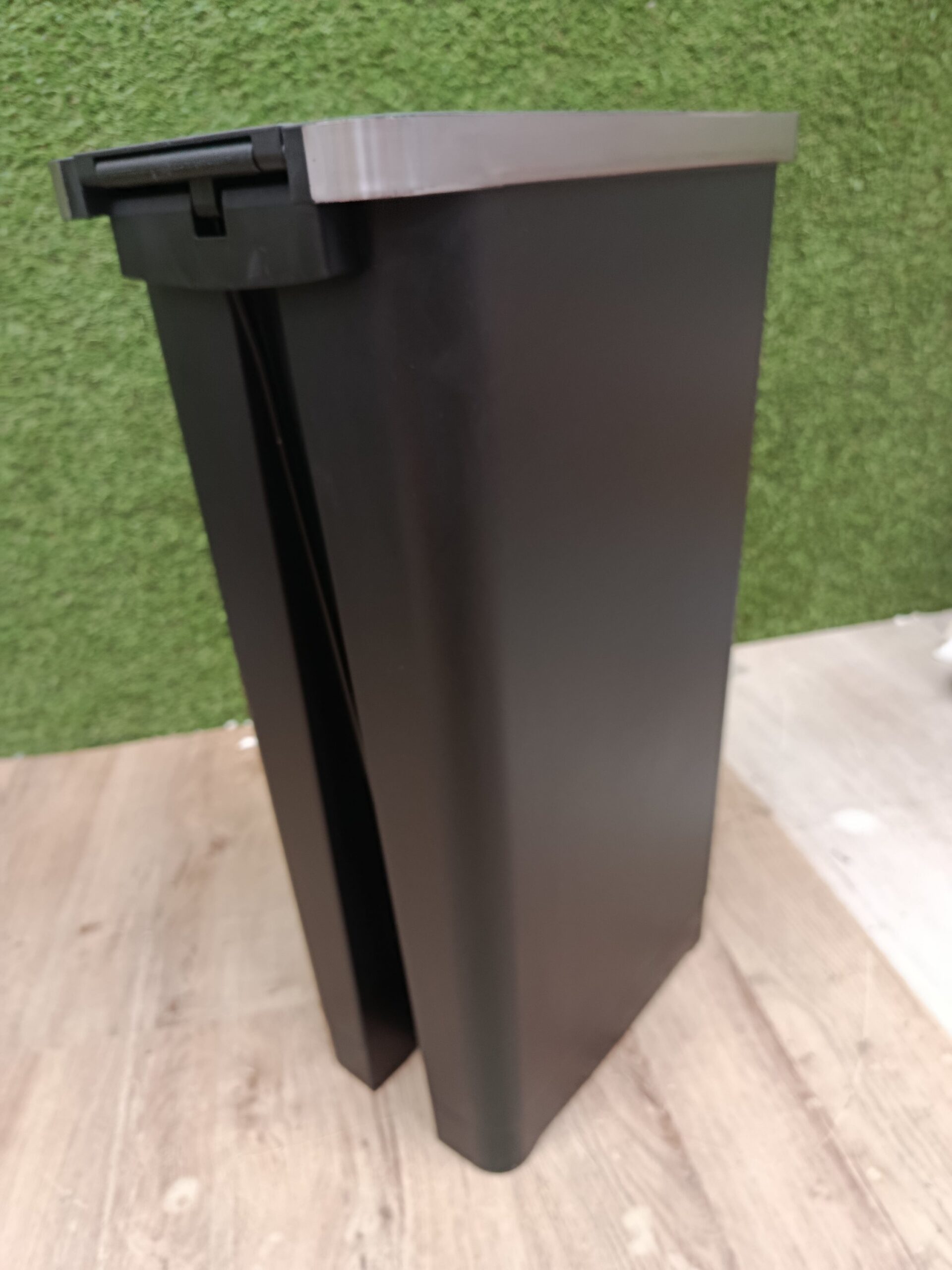 EKO Hana Cubo de basura delgado de 30 litros con pedal - Imagen 5