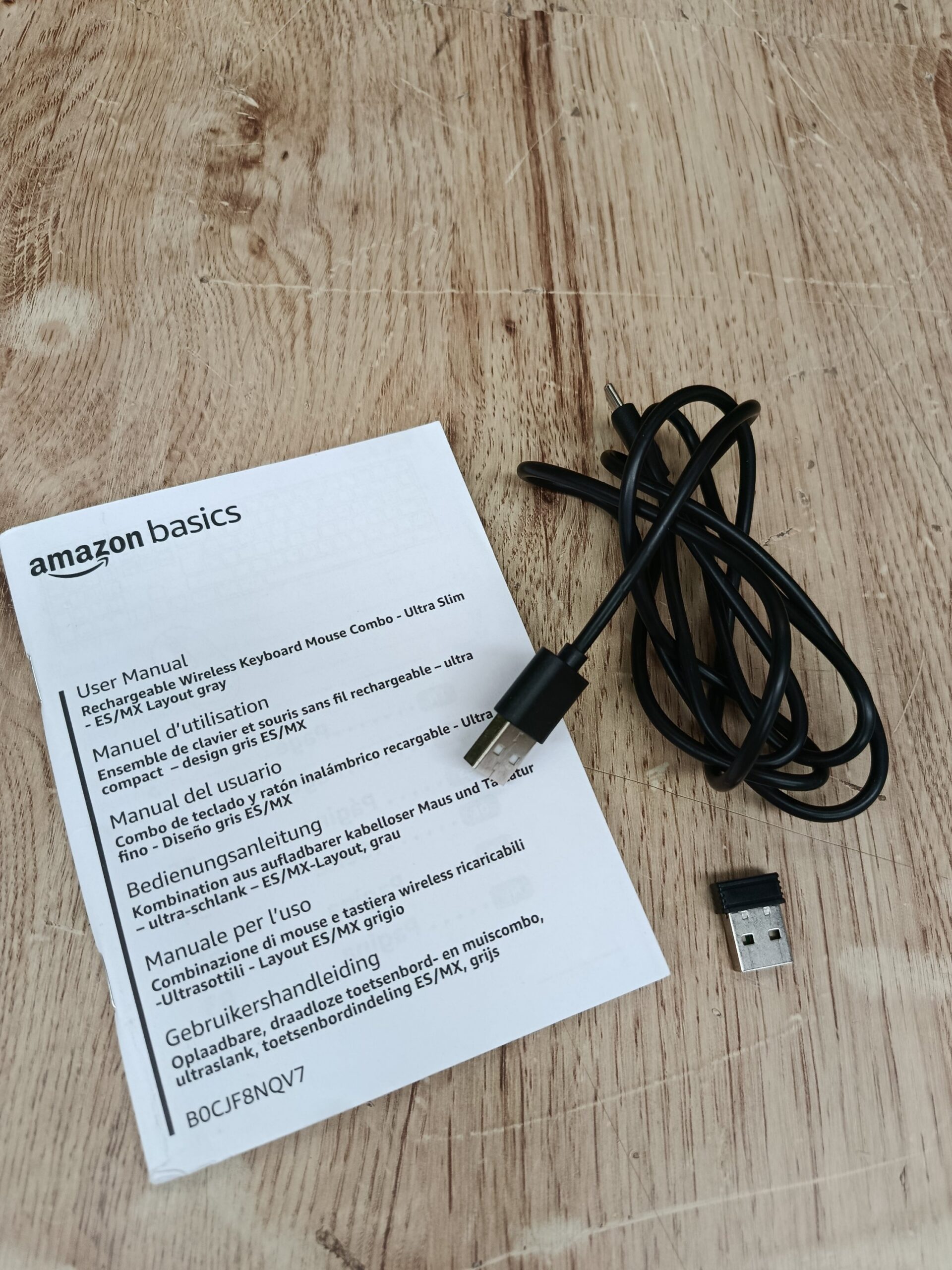 Amazon Basics Teclado ultrafino de tamaño completo y ratón inalámbrico - Imagen 8