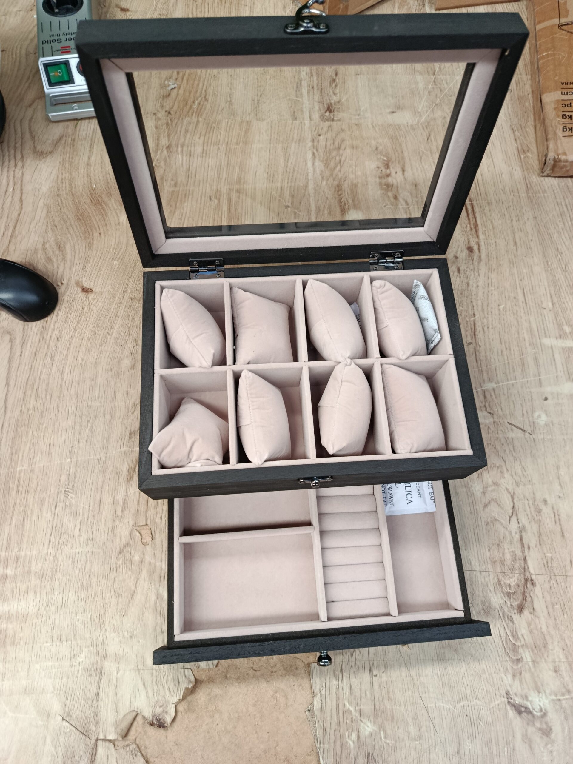 SONGMICS JOW008B01Caja de Relojes de Madera con 8 Ranuras - Imagen 4