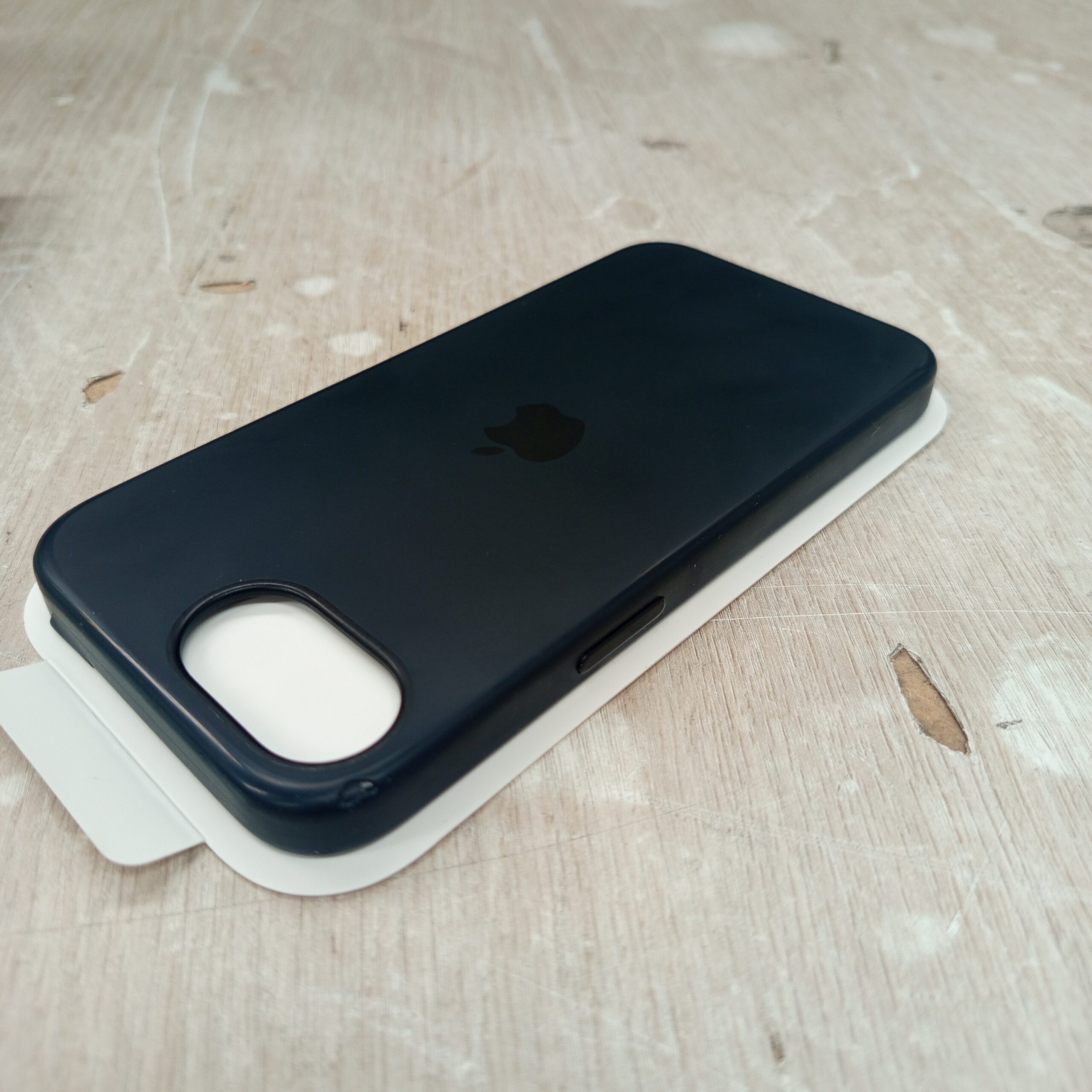Funda de Silicona - iPhone 16e - Apple - Imagen 5