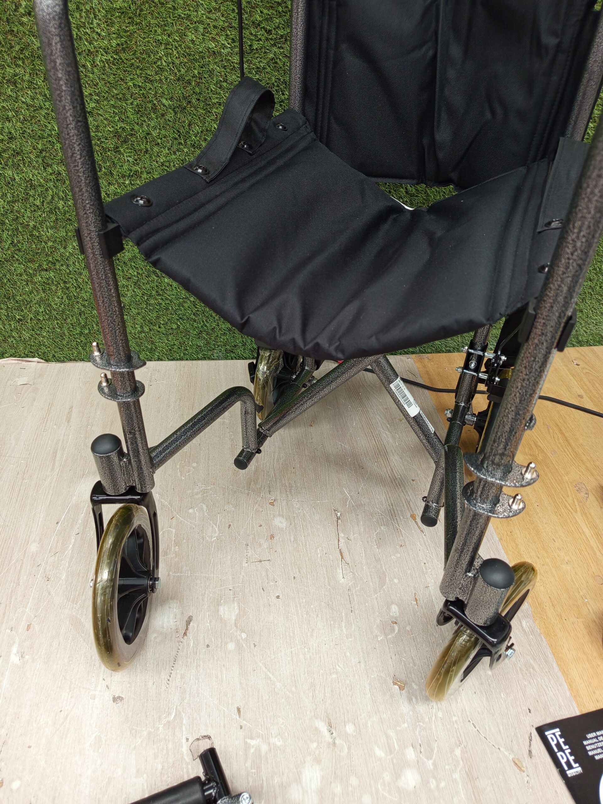 Silla de ruedas estrecha. Asiento 38 cm - Imagen 3