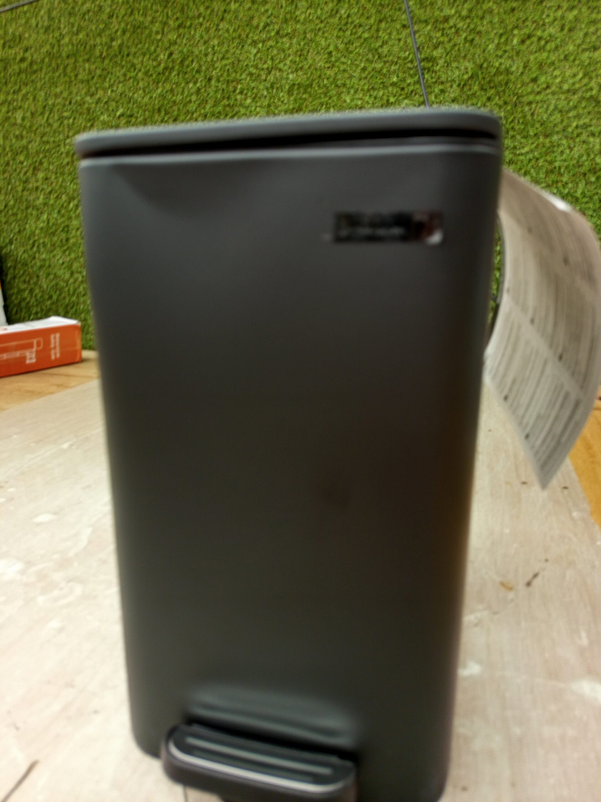 SONGMICS 8 L Cubo Basura Compacta LTB591B0802 - Imagen 5