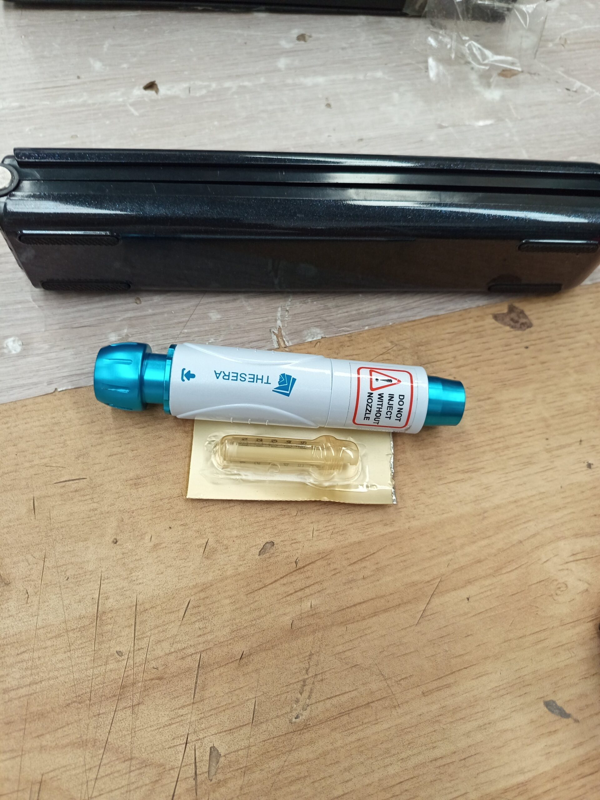 Hyaluronpen Thesera Dispositivo sin aguja - Imagen 5