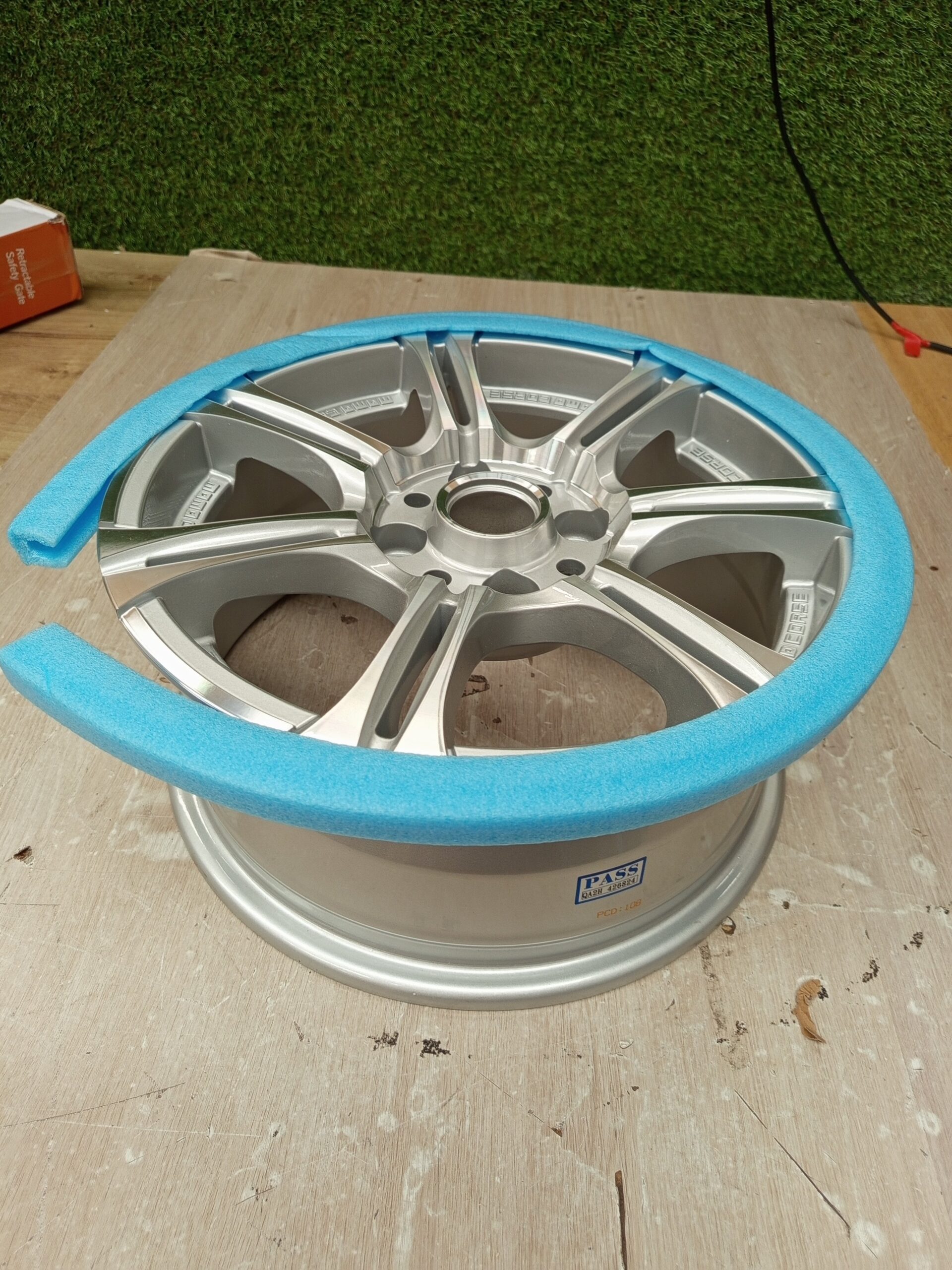 Lanta de Aleación / Llantas de Aluminio (PCD 108) - Imagen 5