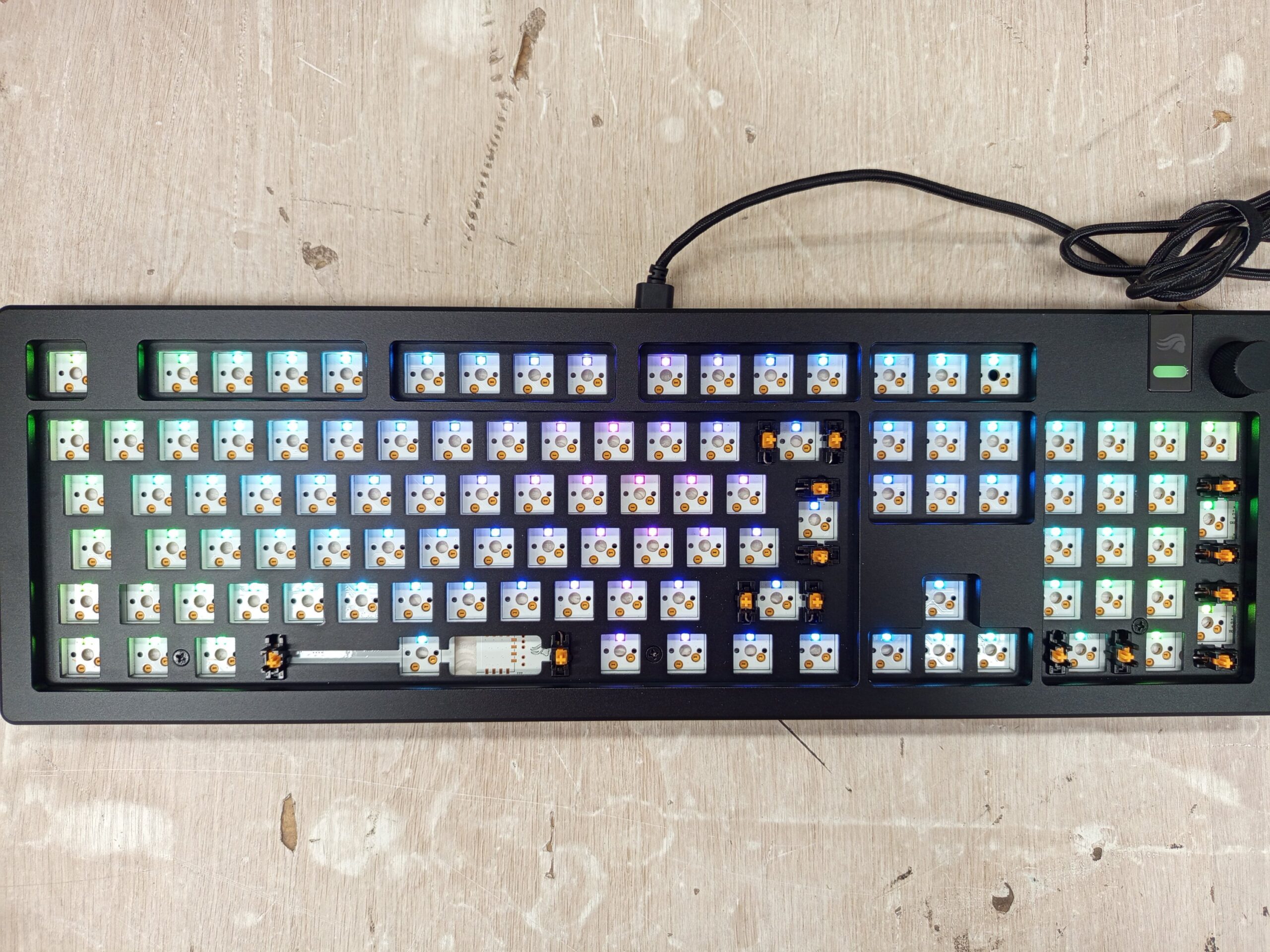 GLORIOUS GMMK 3 Pro Full Size Barebones - Imagen 3
