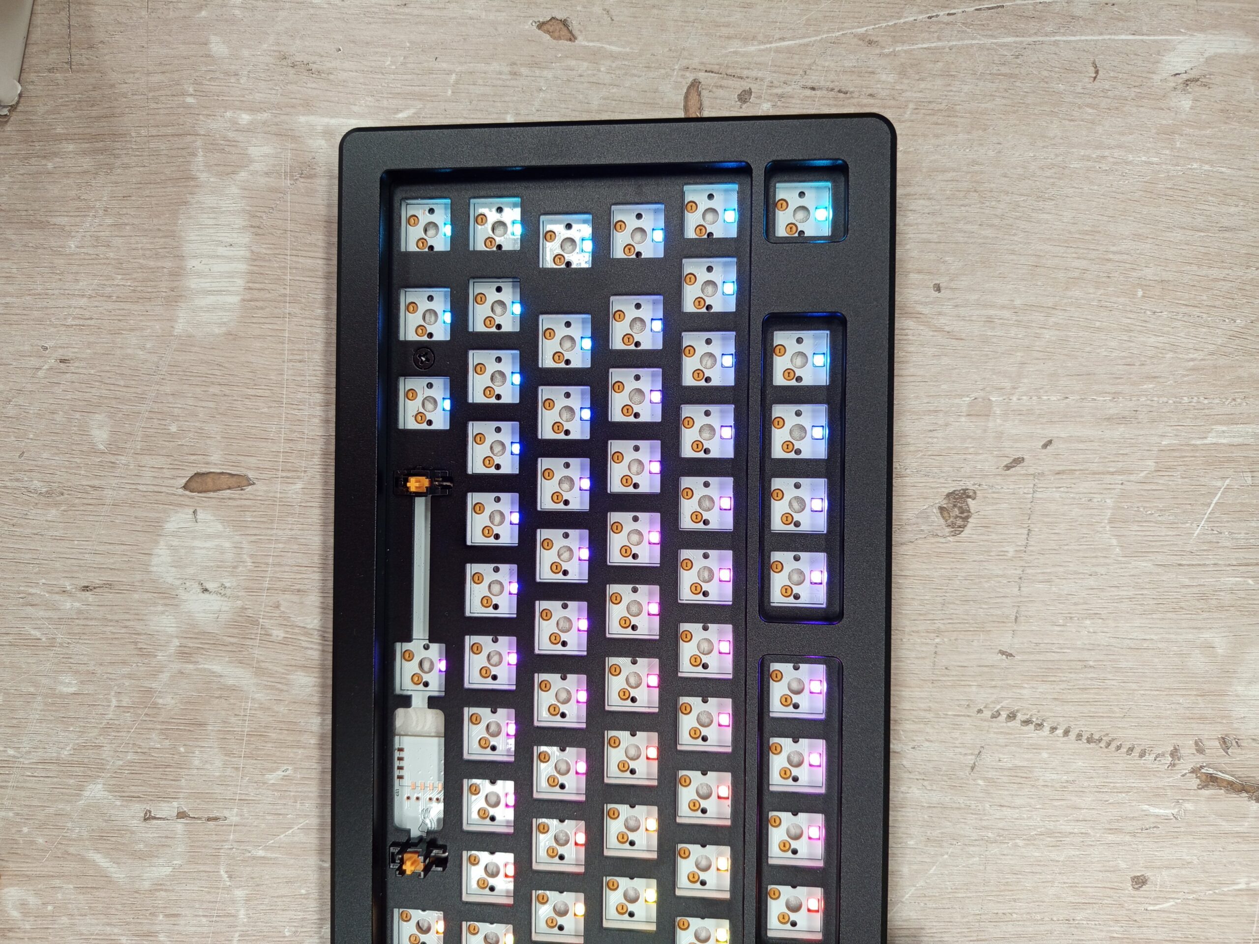 GLORIOUS GMMK 3 Pro Full Size Barebones - Imagen 6