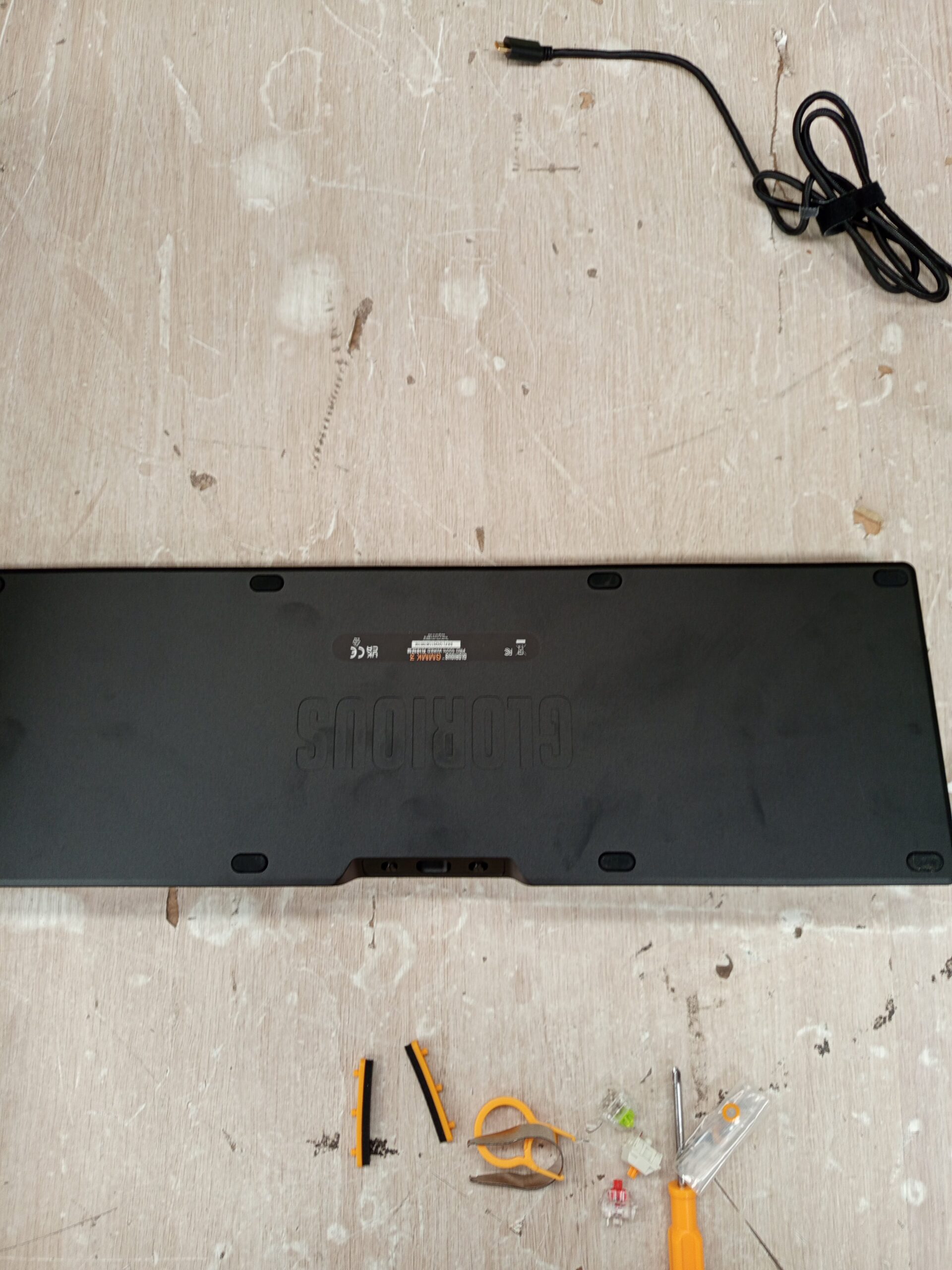 GLORIOUS GMMK 3 Pro Full Size Barebones - Imagen 7