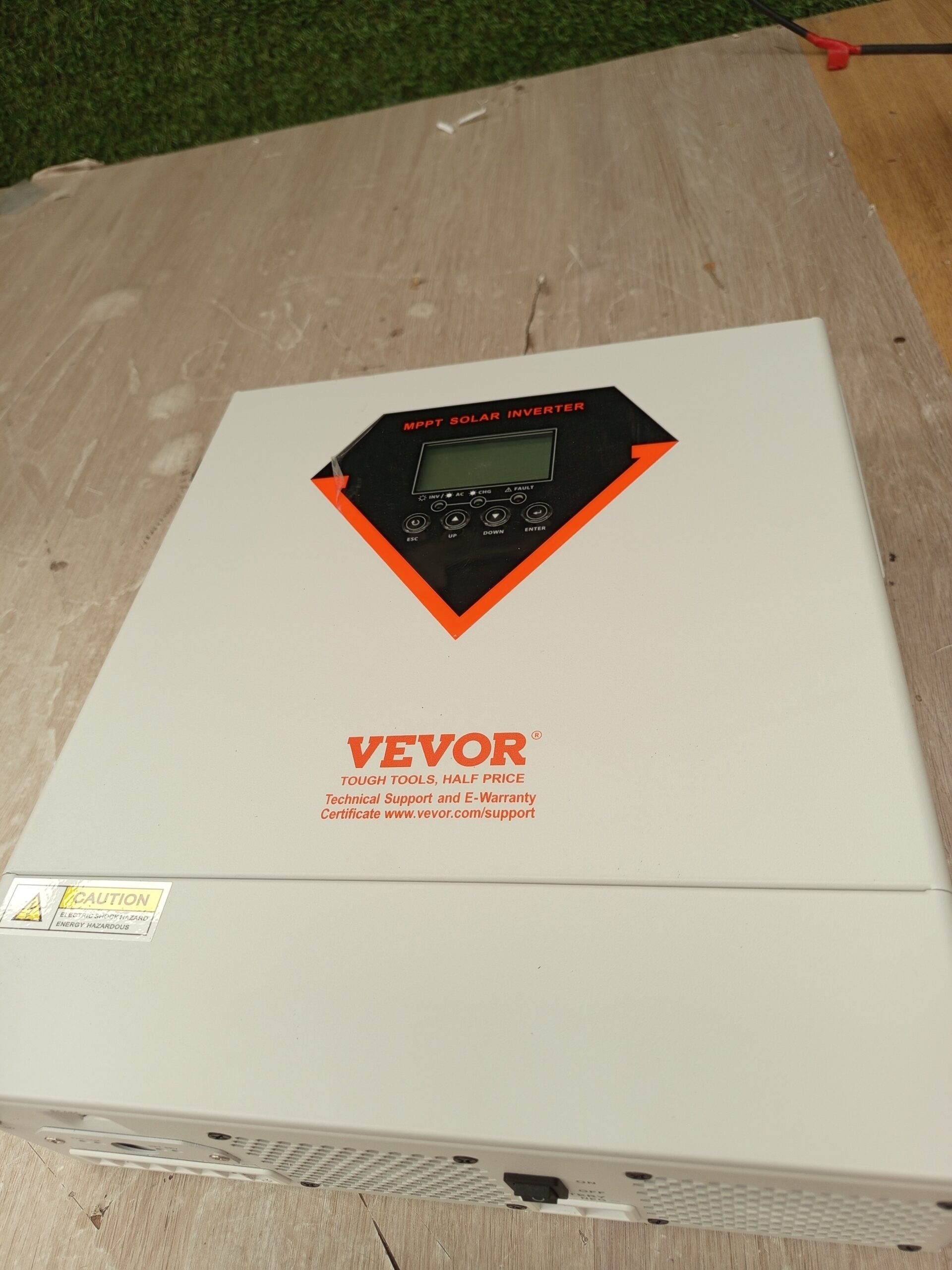 VEVOR 3500 W Inversor Solar Híbrido - Imagen 4