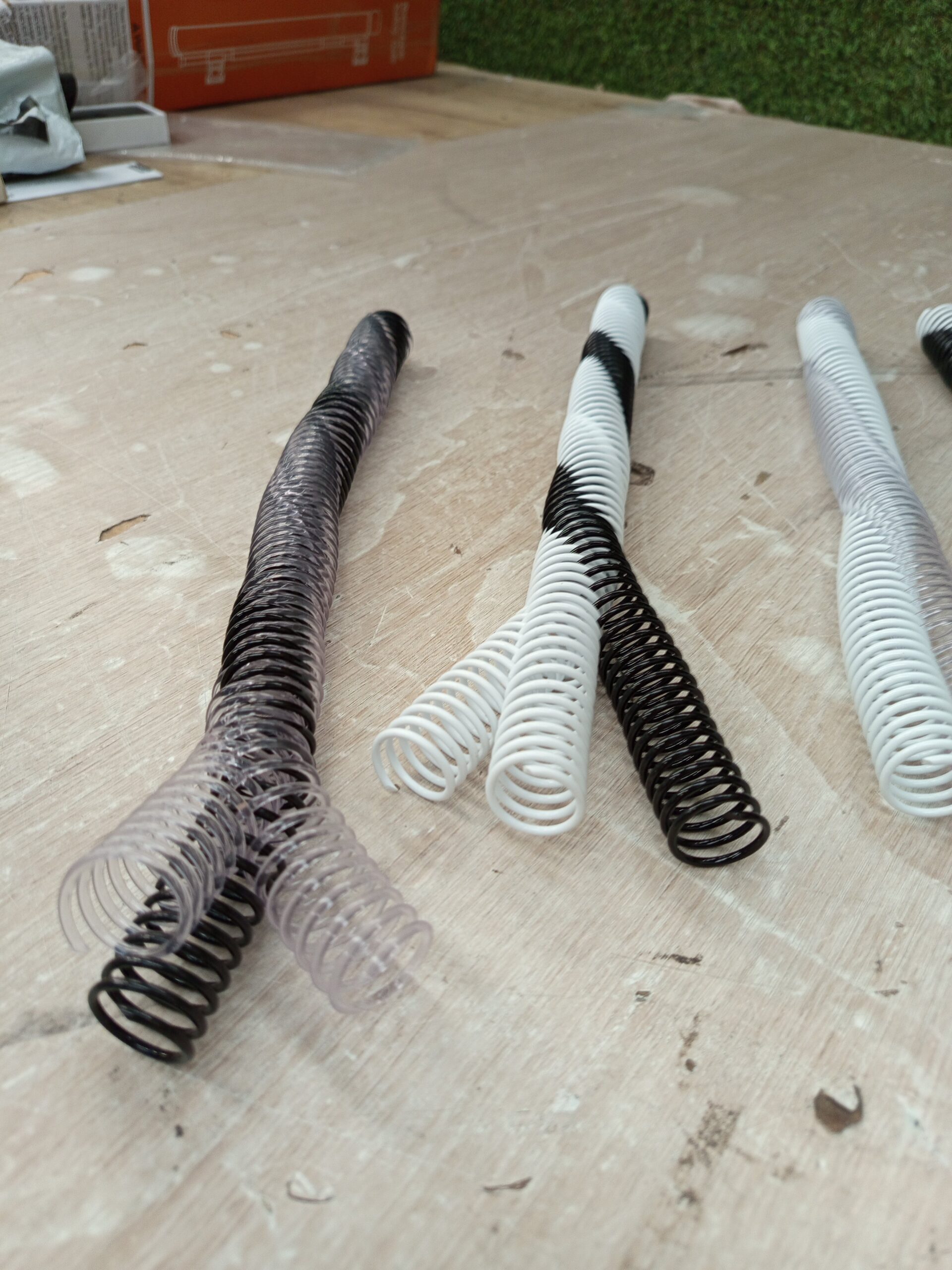 Espiral de plástico para encuadernar - Imagen 3