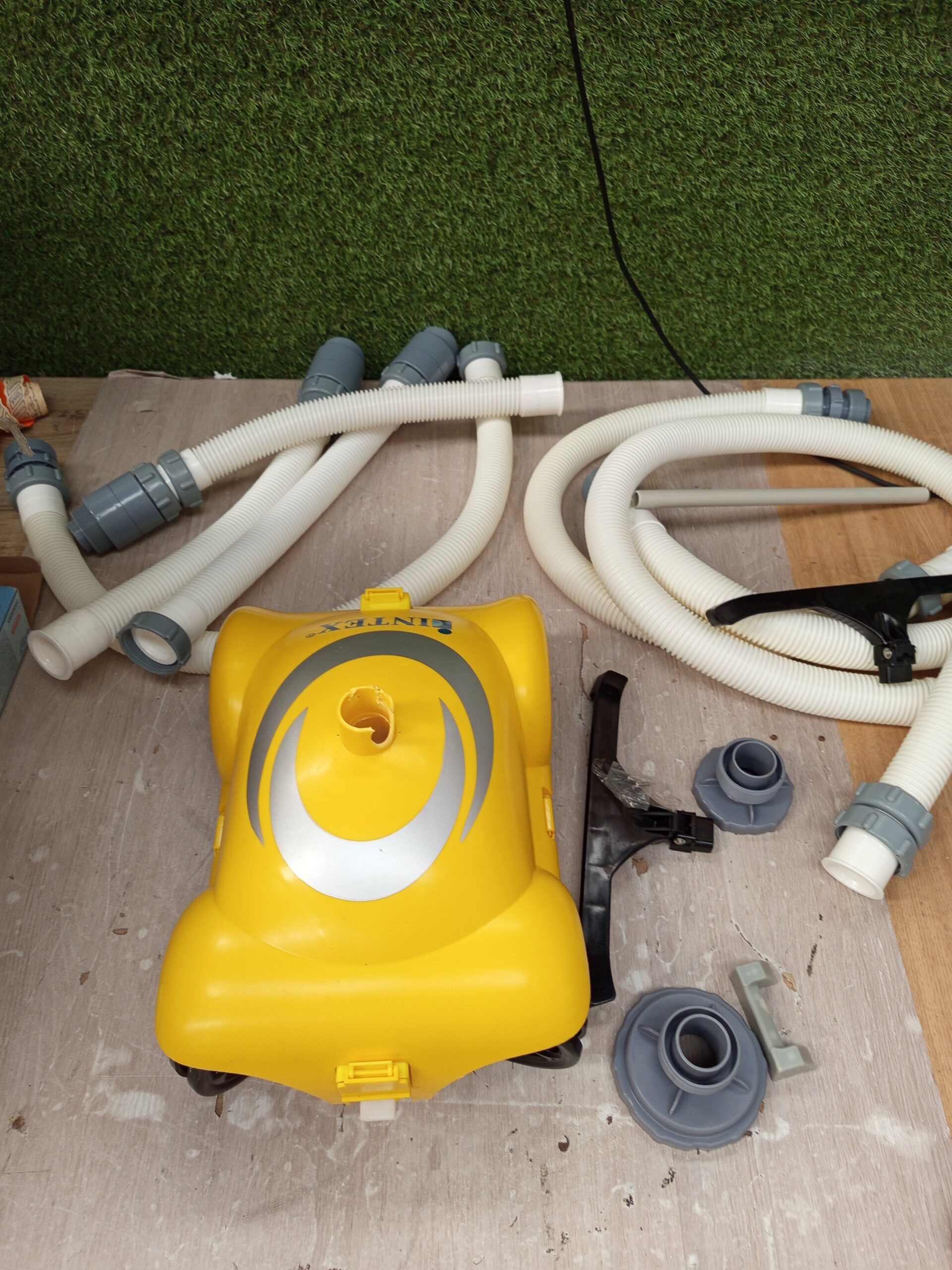 Removedor de lodo del fondo de piscina Intex - Imagen 3