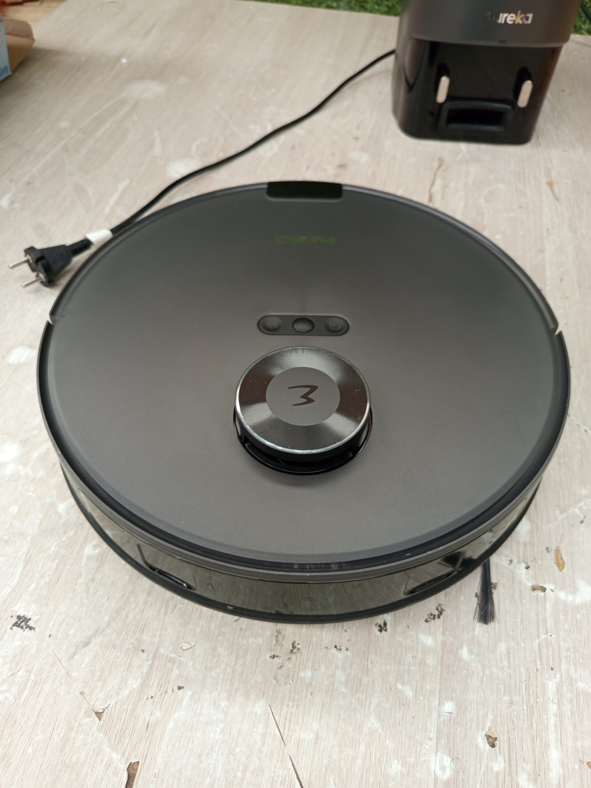 EUREKA NERE10s Robot Aspirador y Fregasuelos - Imagen 5