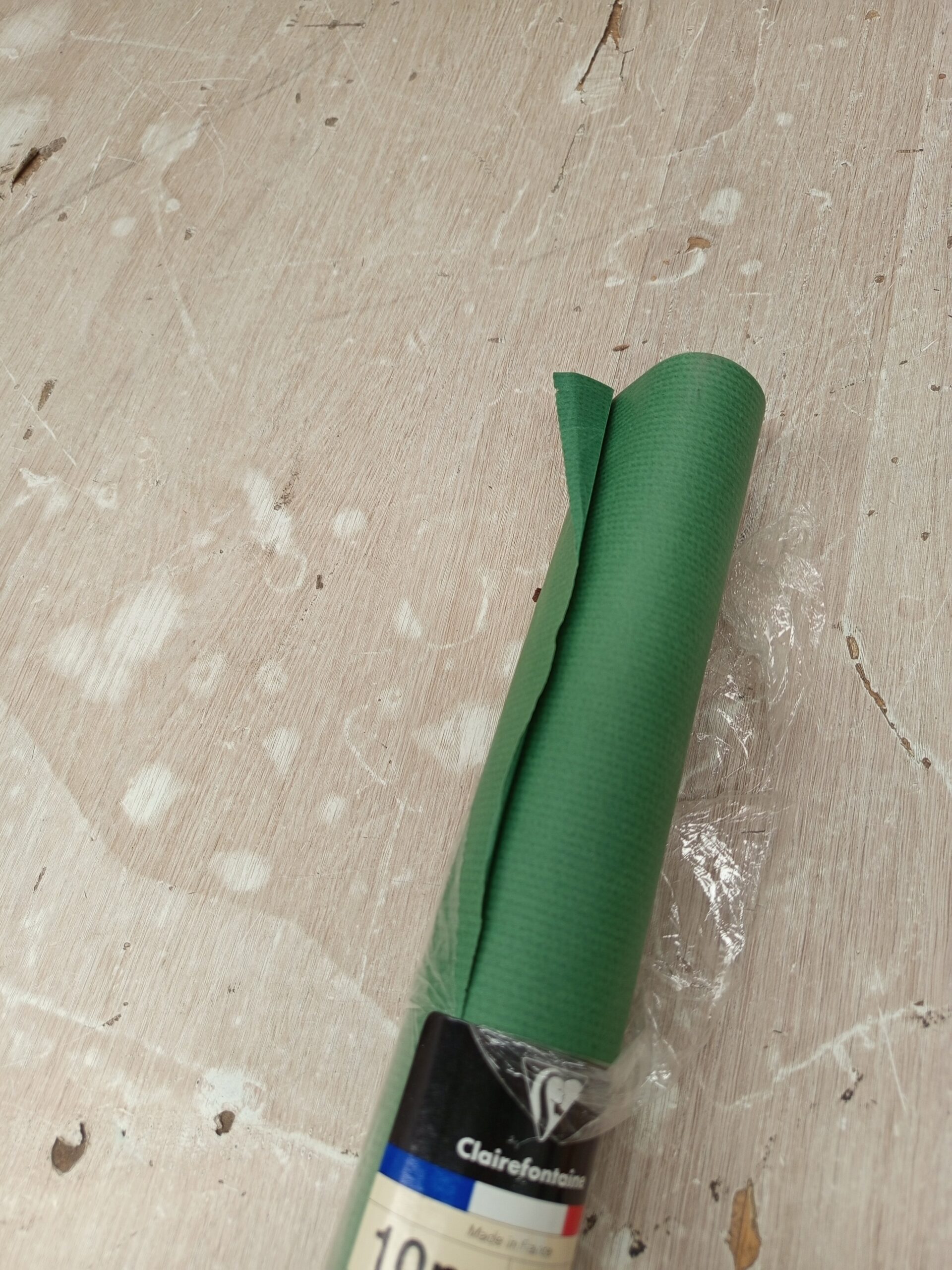 Rollo de papel de regalo Clairefontaine verde oscuro - Imagen 3