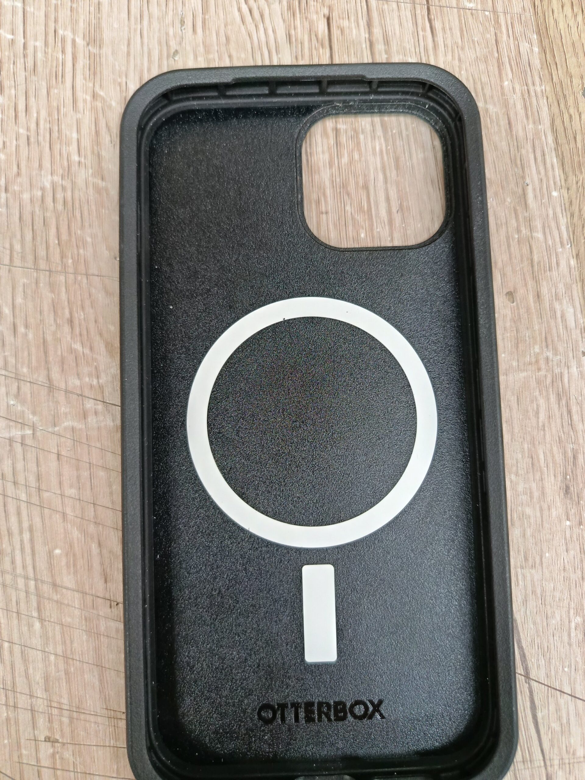 FUNDA PROTECTORA MAGSAFE NEGRA PARA IPHONE - Imagen 5