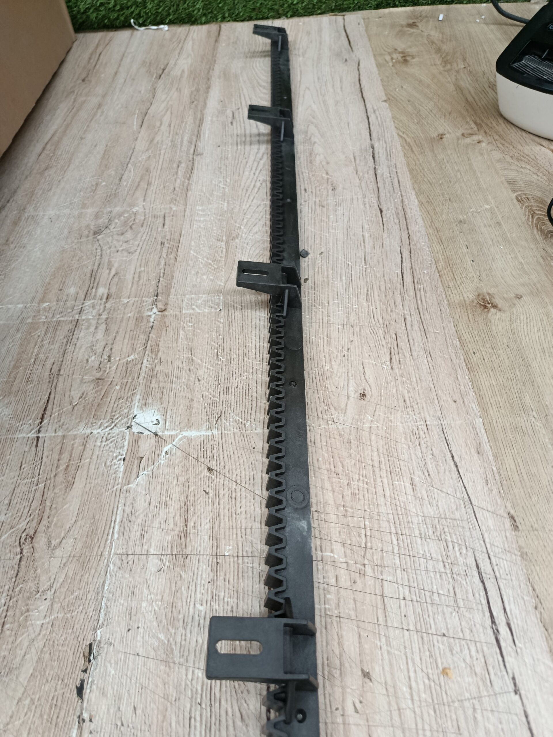 SOMFY MEDIDOR DE BATIDOS BAJO PARA PUERTAS CORREDERAS - Imagen 4