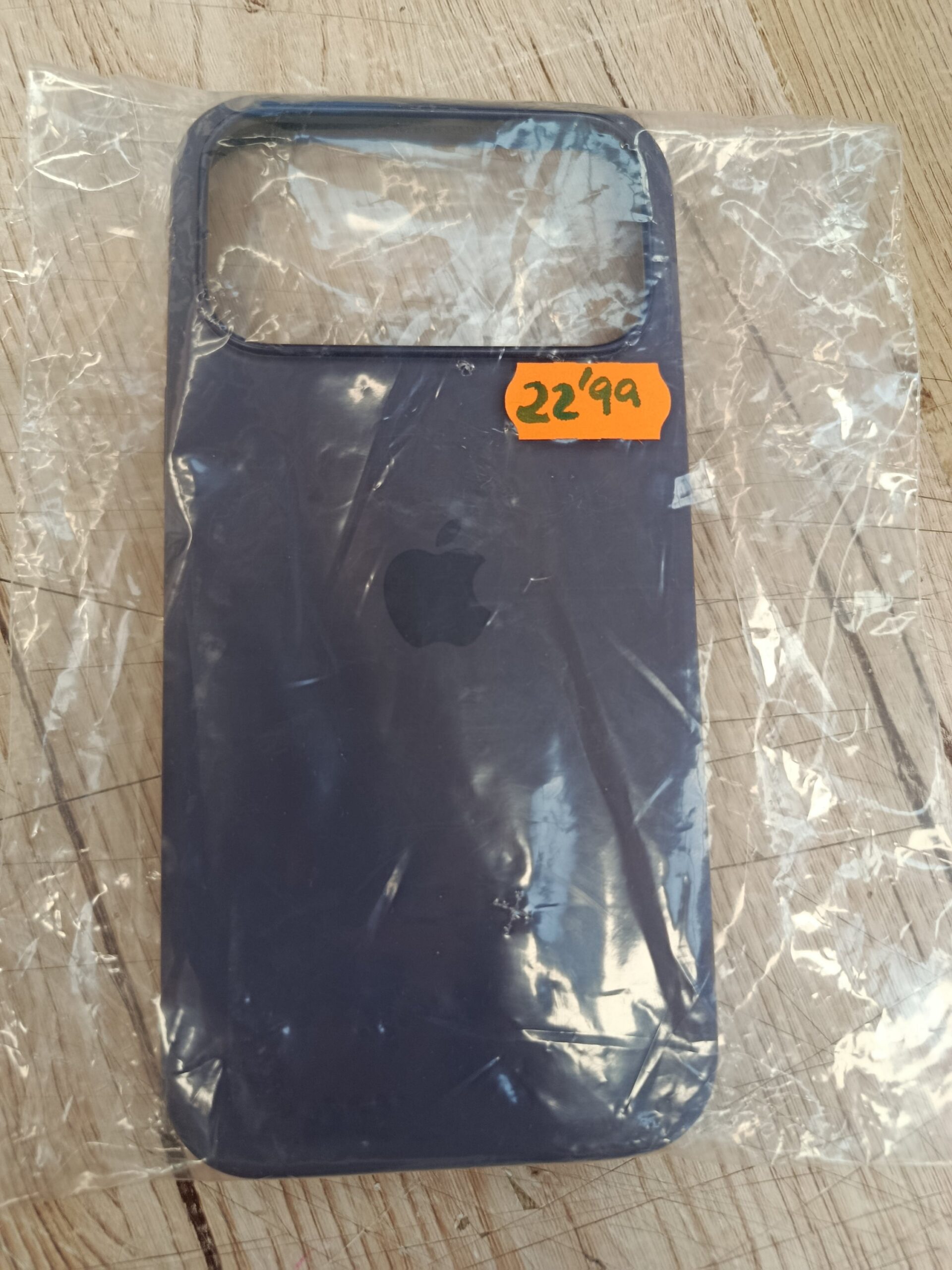 FUNDA DE SILICONA CON MAGSAFE MORADA PARA IPHONE 17 PRO MAX - Imagen 4