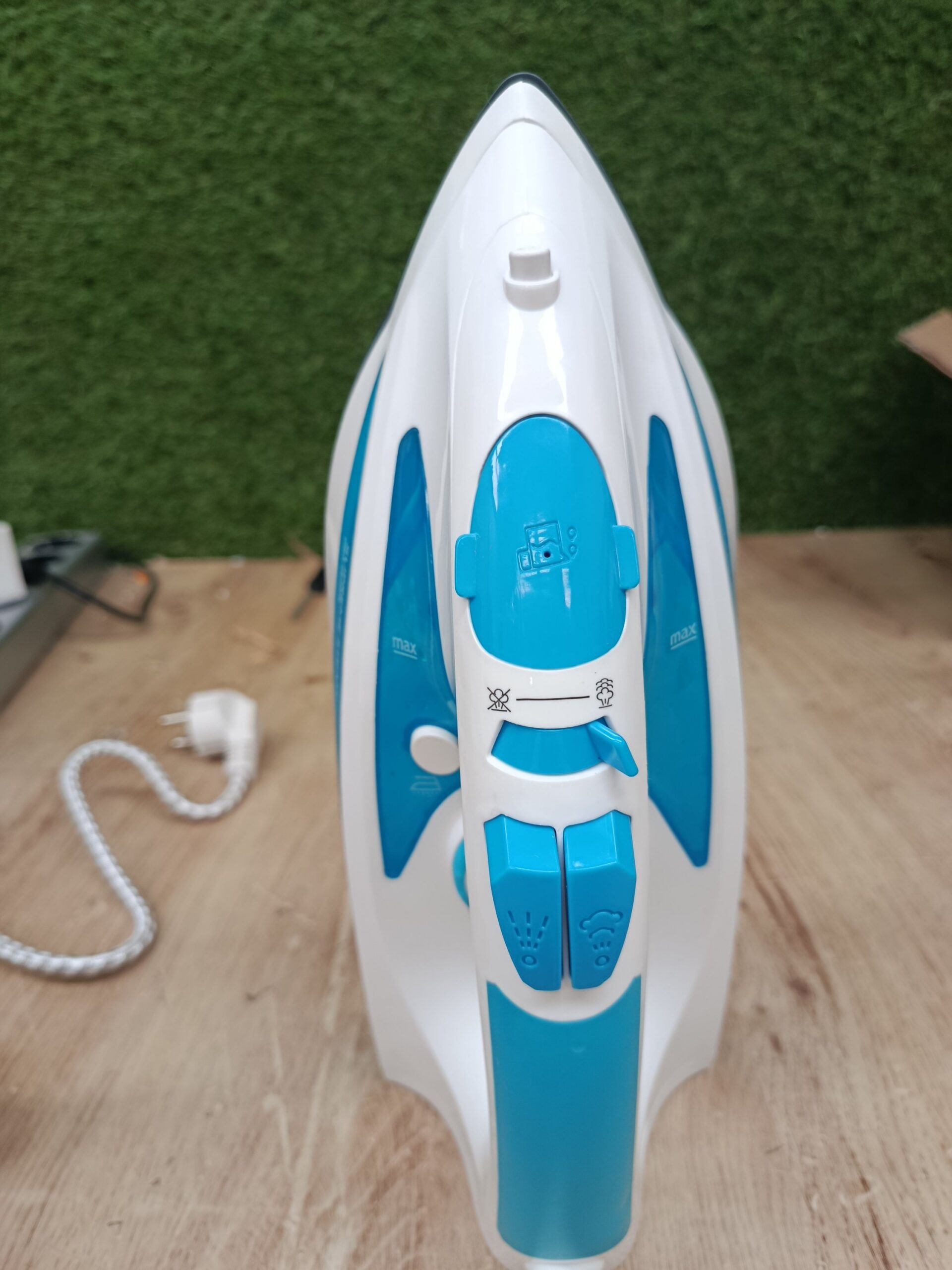 Russell Hobbs Plancha de Vapor Steam Glide Pro - Imagen 3