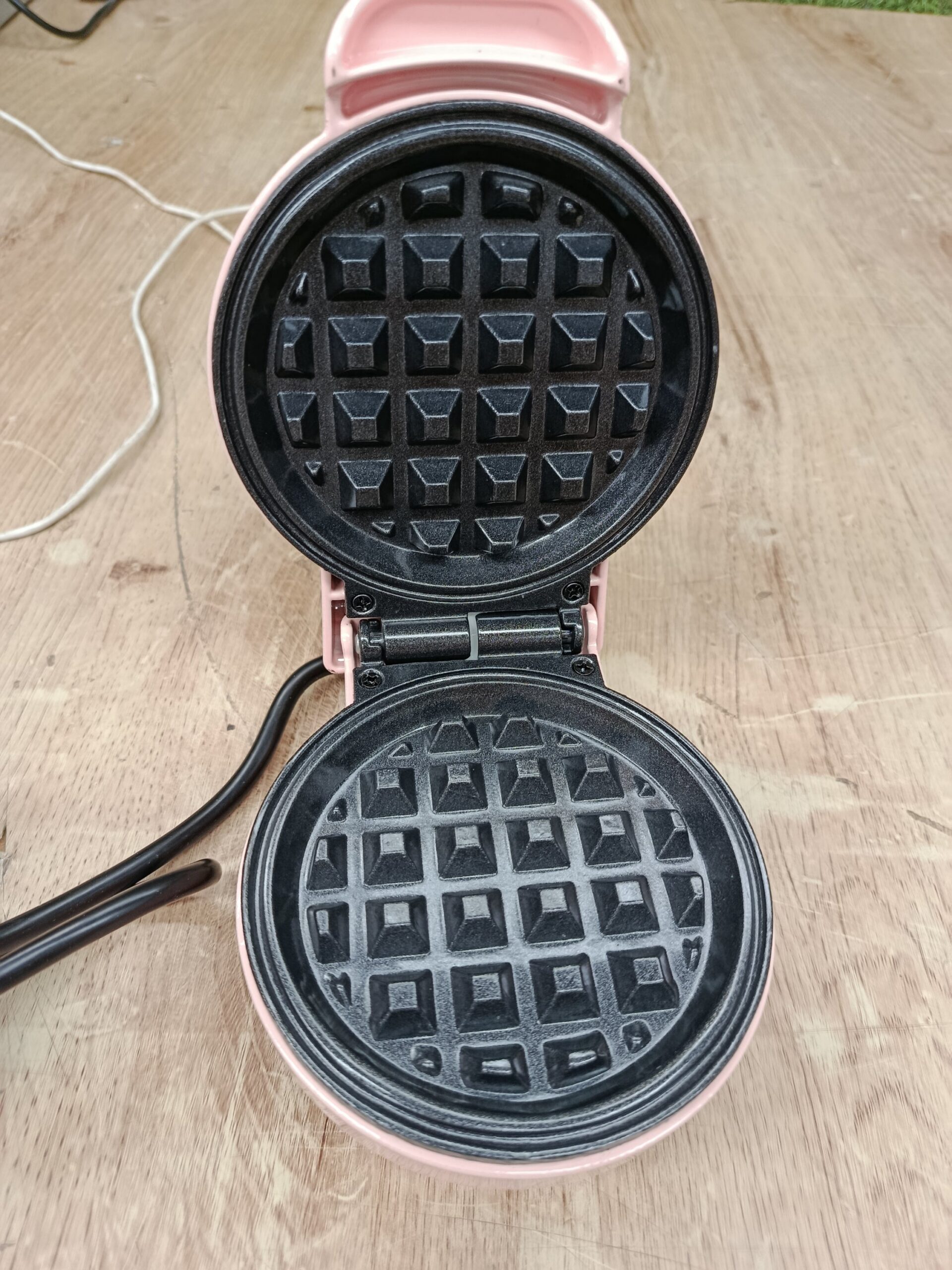 Mini gofrera SNAILAR 550W - Imagen 3