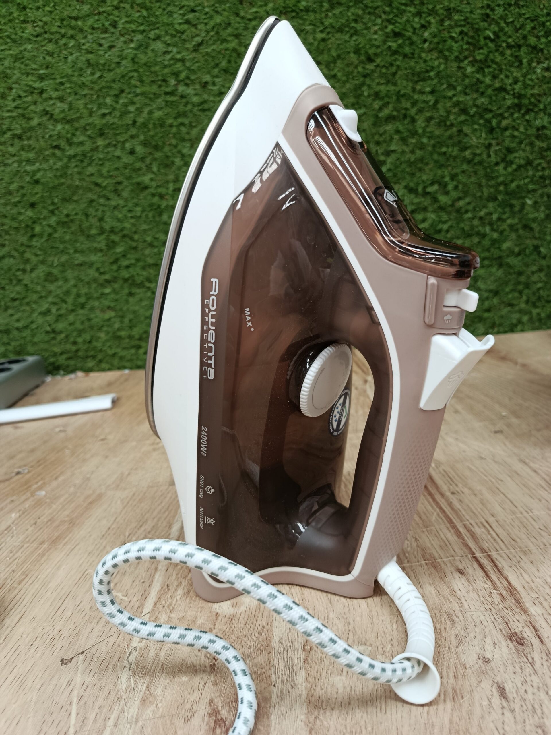 Rowenta Effective+ Steam iron Steam - Imagen 7