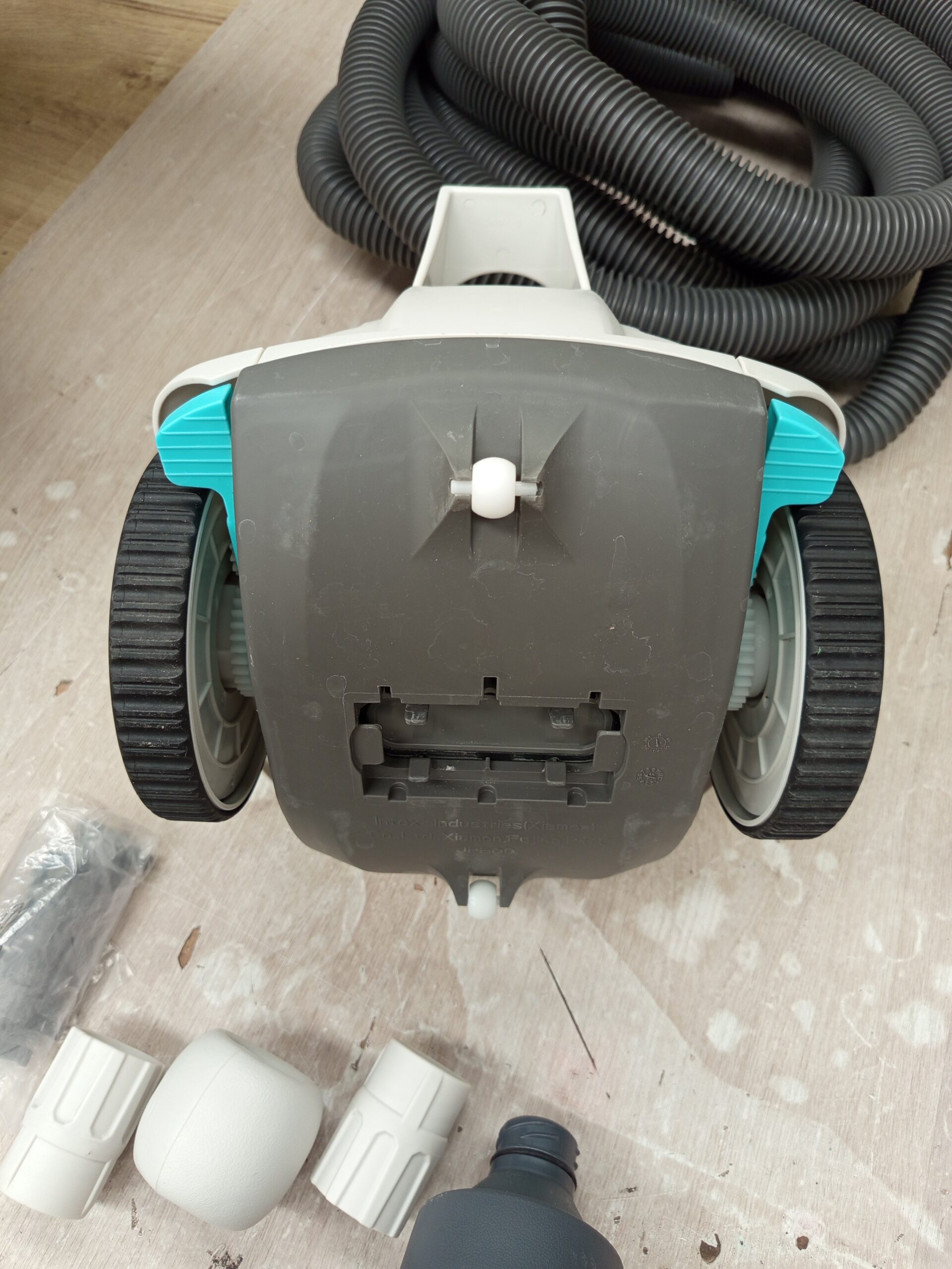 Intex 55251 - Robot limpiafondos Piscina - Imagen 7
